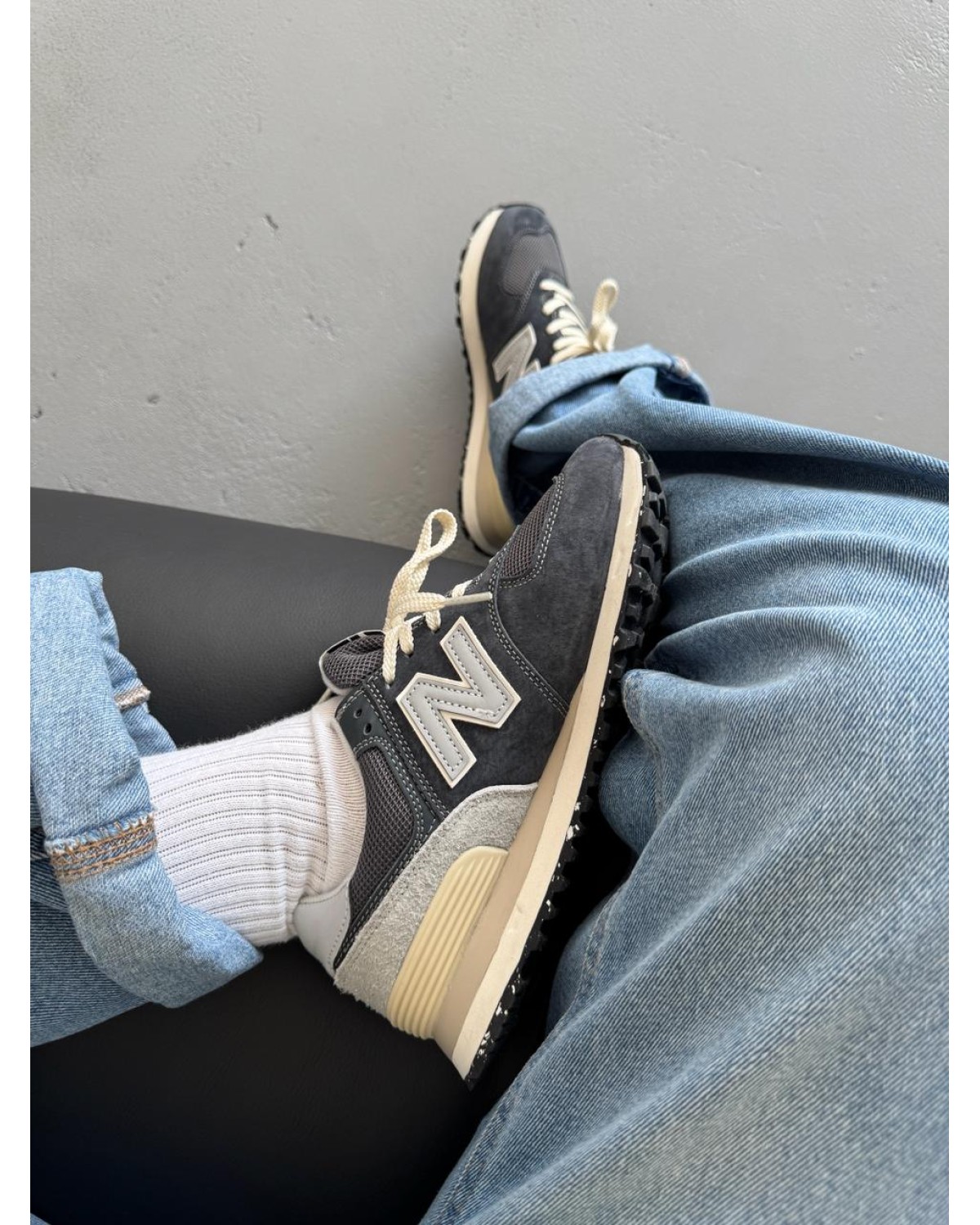 New Balance 574 Dark Grey/Beige