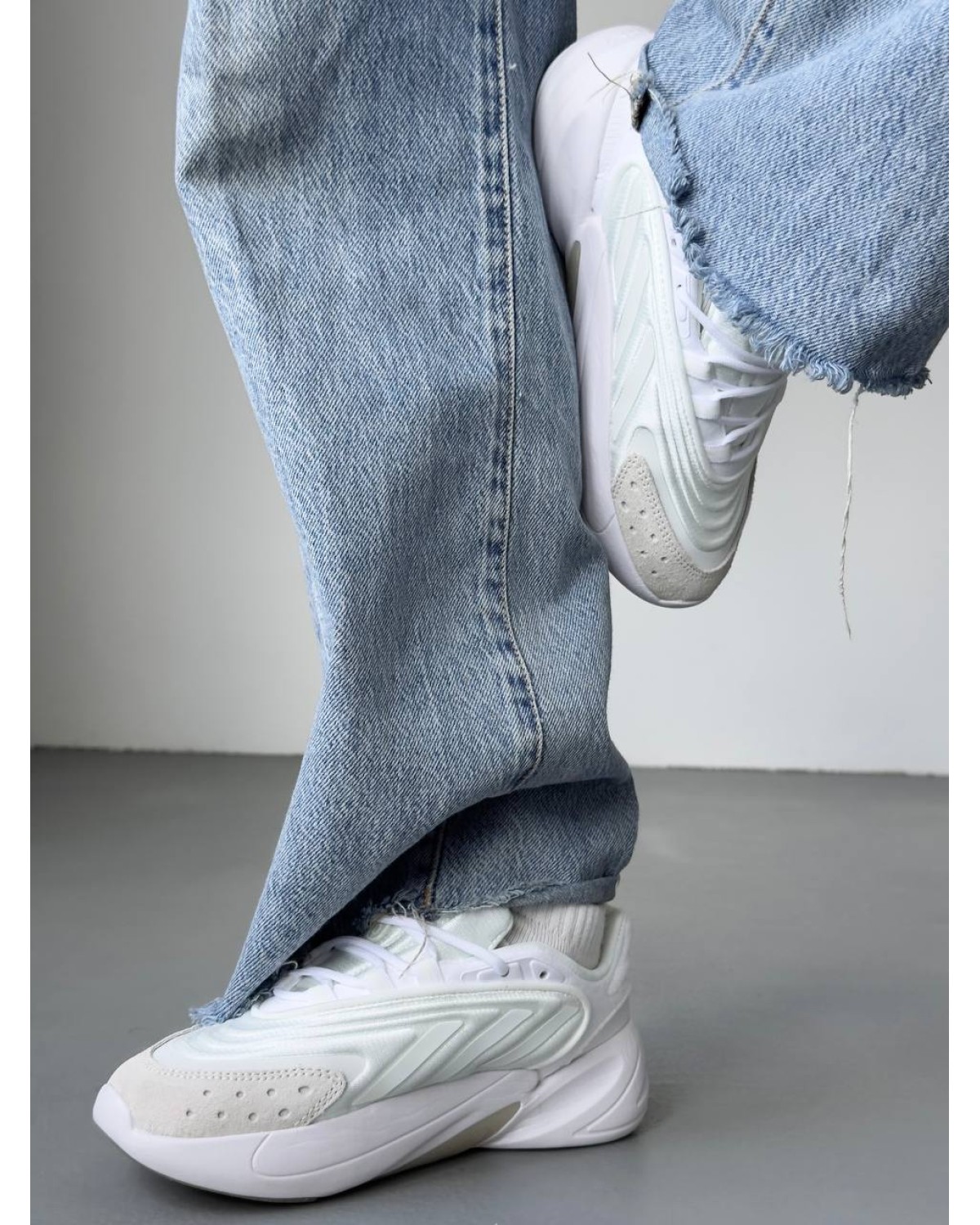 Adidas Ozelia White