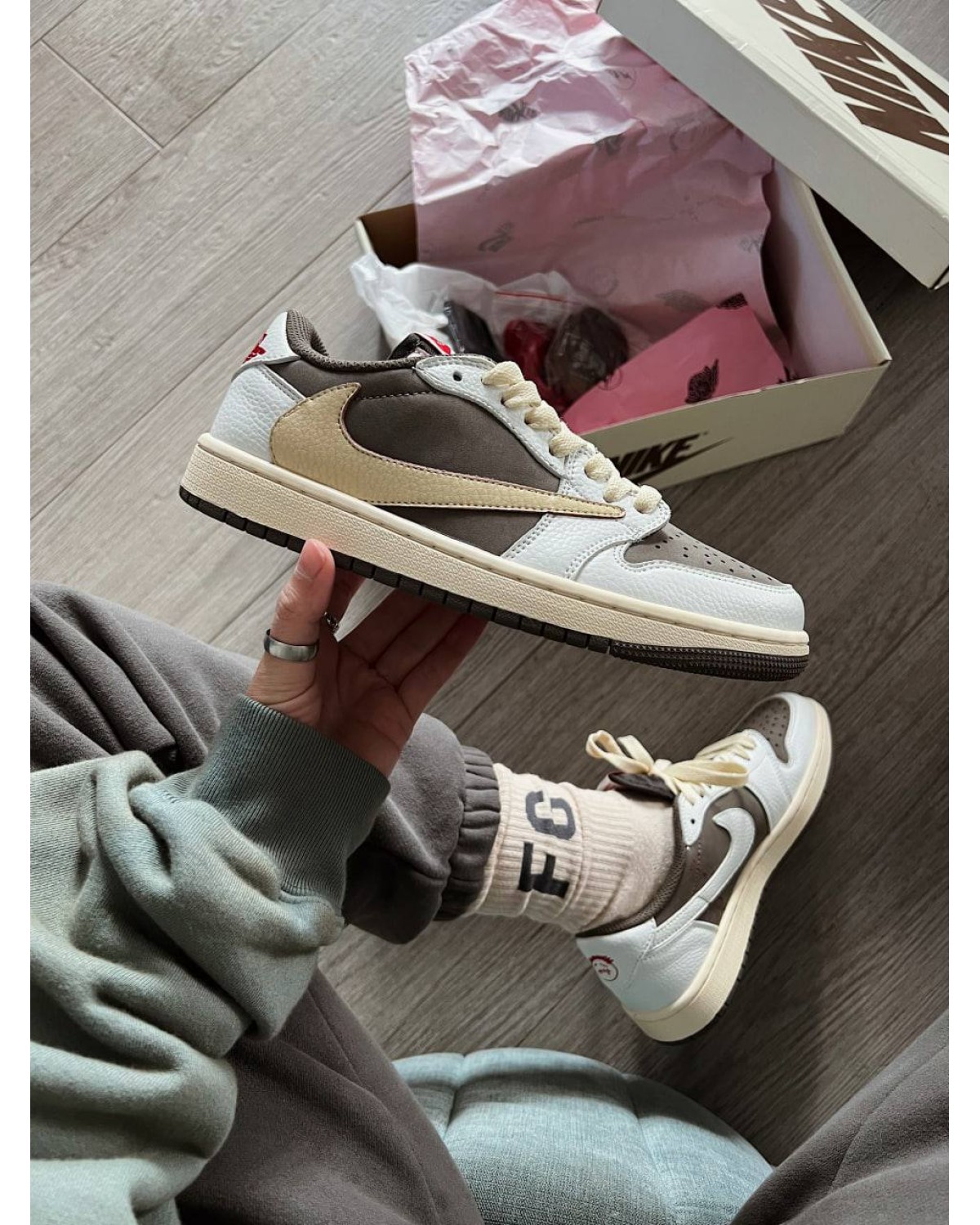 Jordan 1 Retro Low OG SP Travis Scott Reverse Mocha