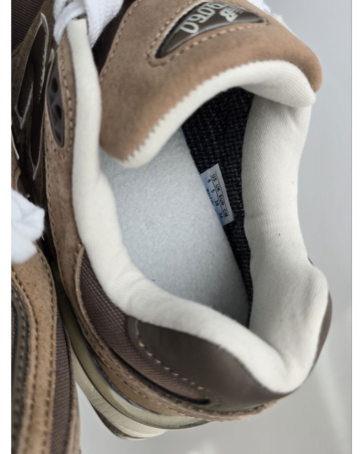 New Balance 9060 Gore-Tex