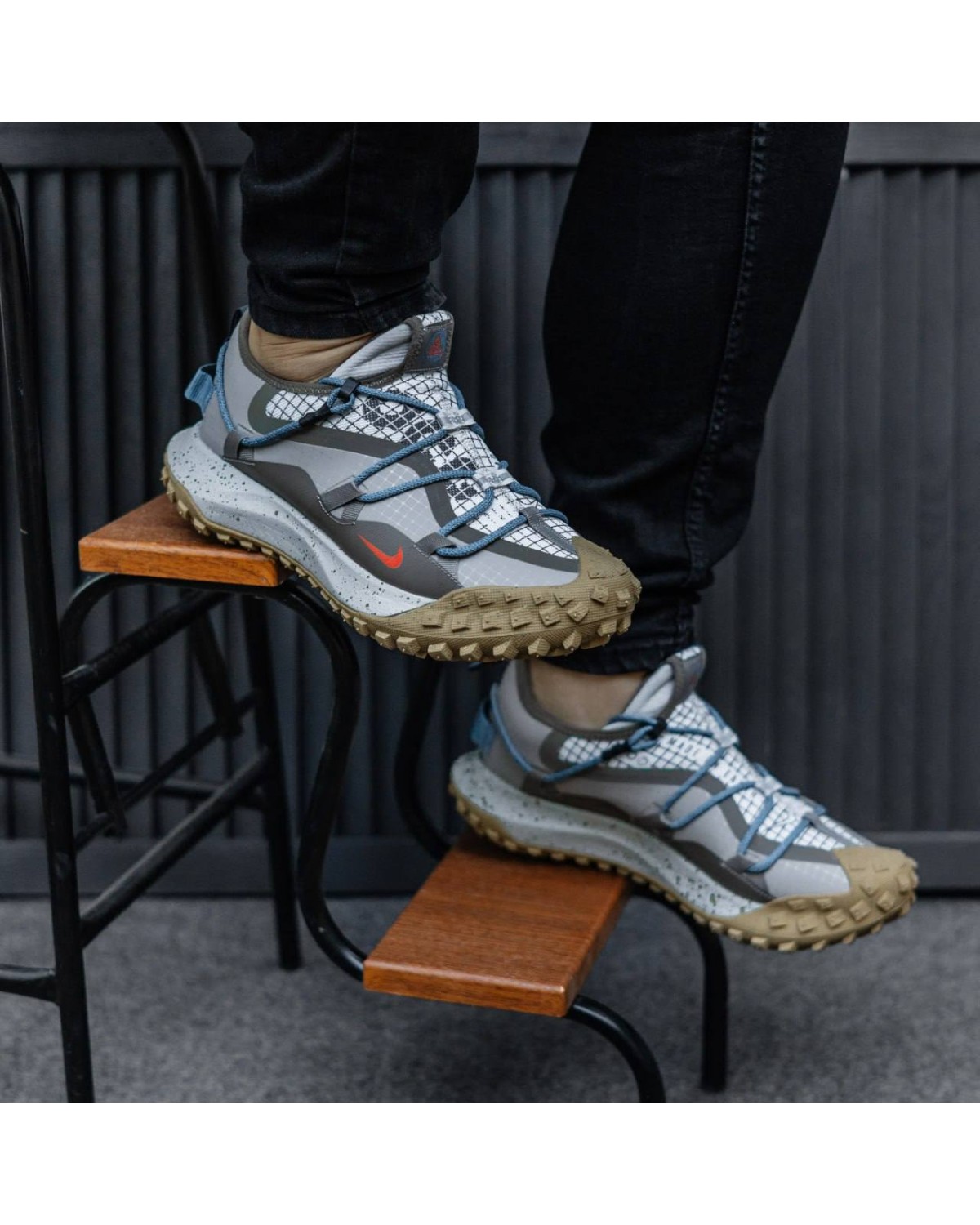 Nike ACG Mountain Fly Low