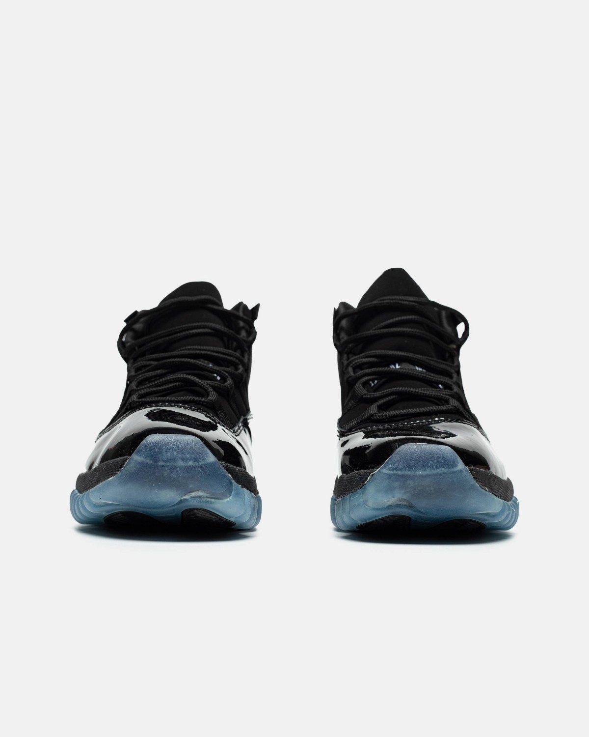 Air Jordan 11 Retro Cap and Gown