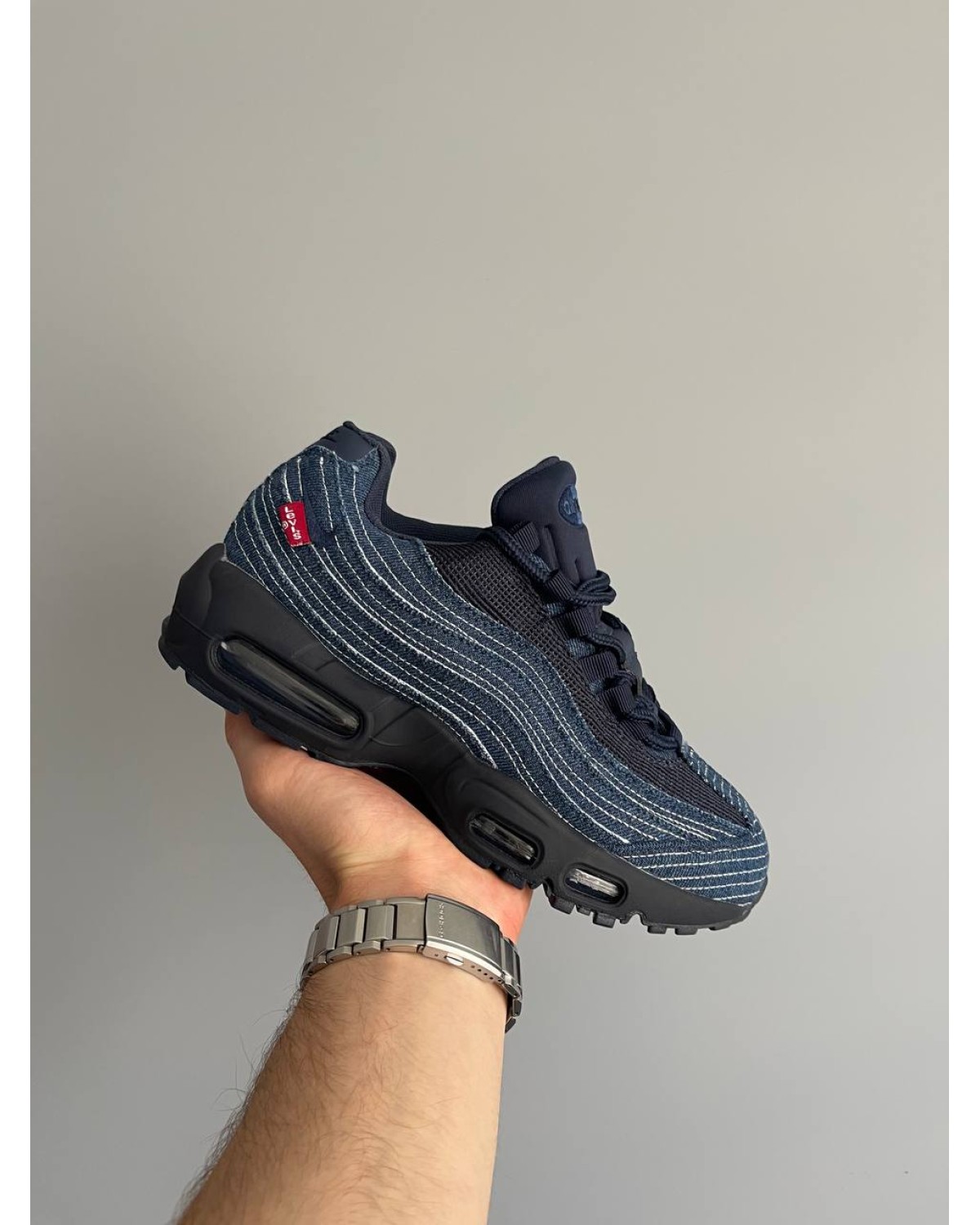 Nike Air Max 95 OG Levi’s Obsidian