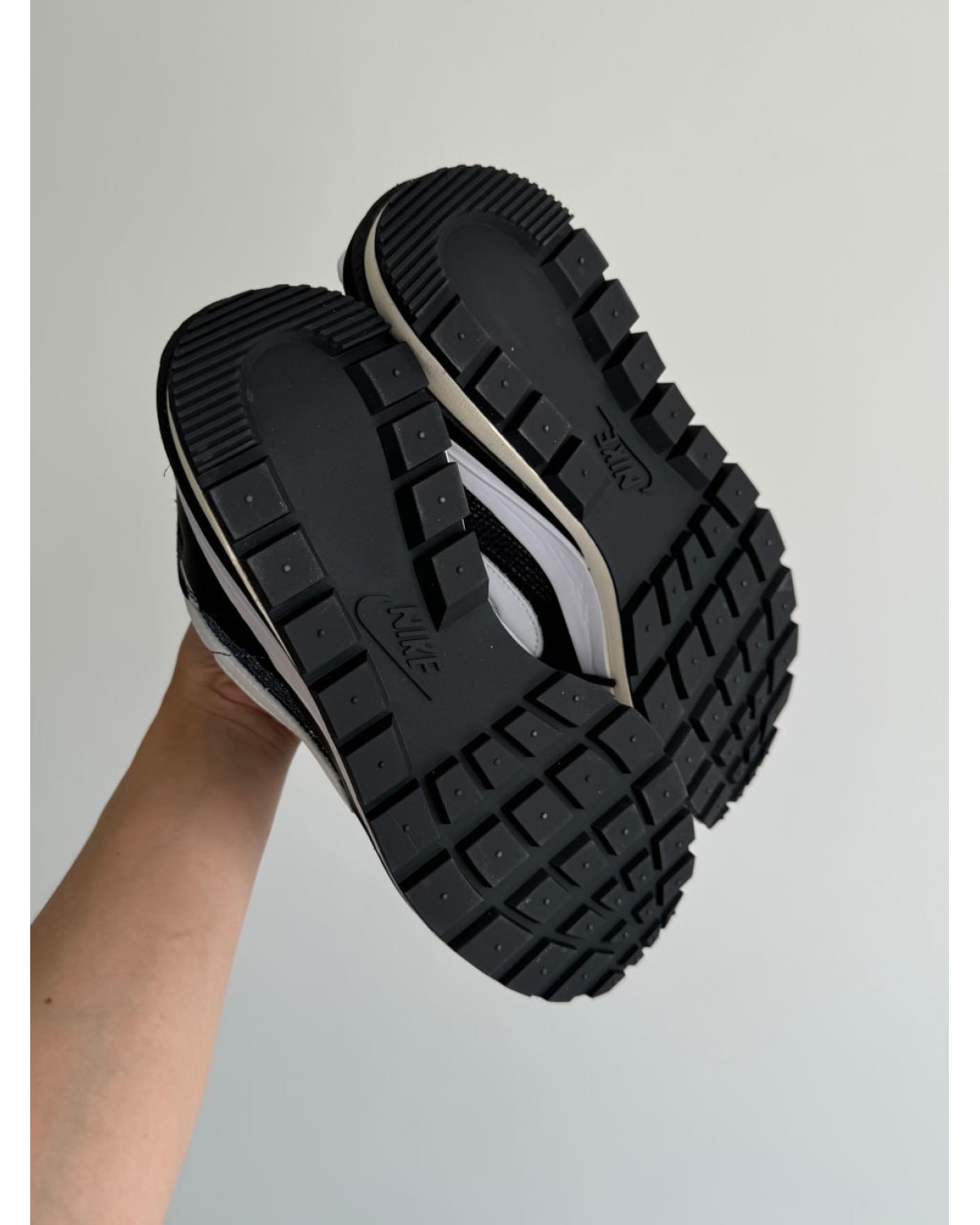 Nike VaporWaffle x Sacai Black/White Nike VaporWaffle x Sacai Black/White