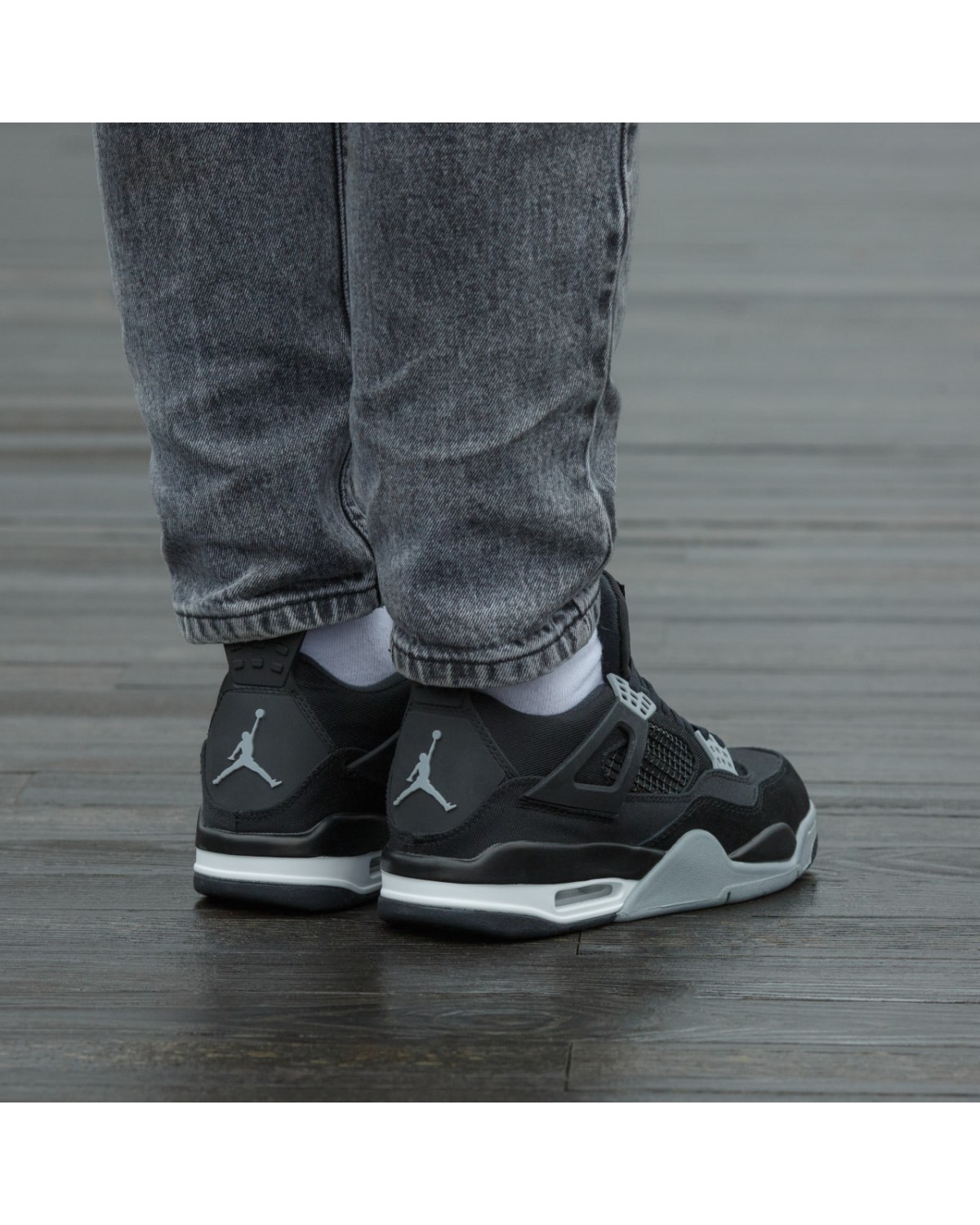 Air Jordan Retro 4 Black Air Jordan Retro 4 Black