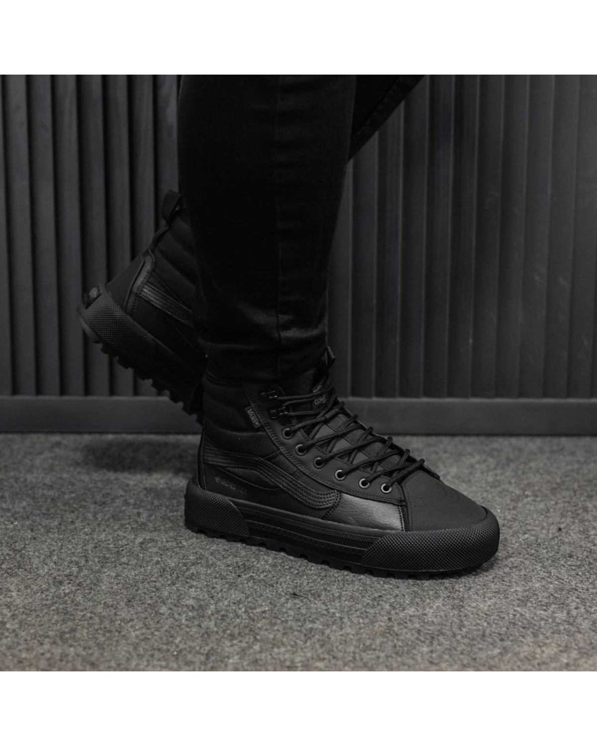 Vans Old Skool MTE‑1 Black