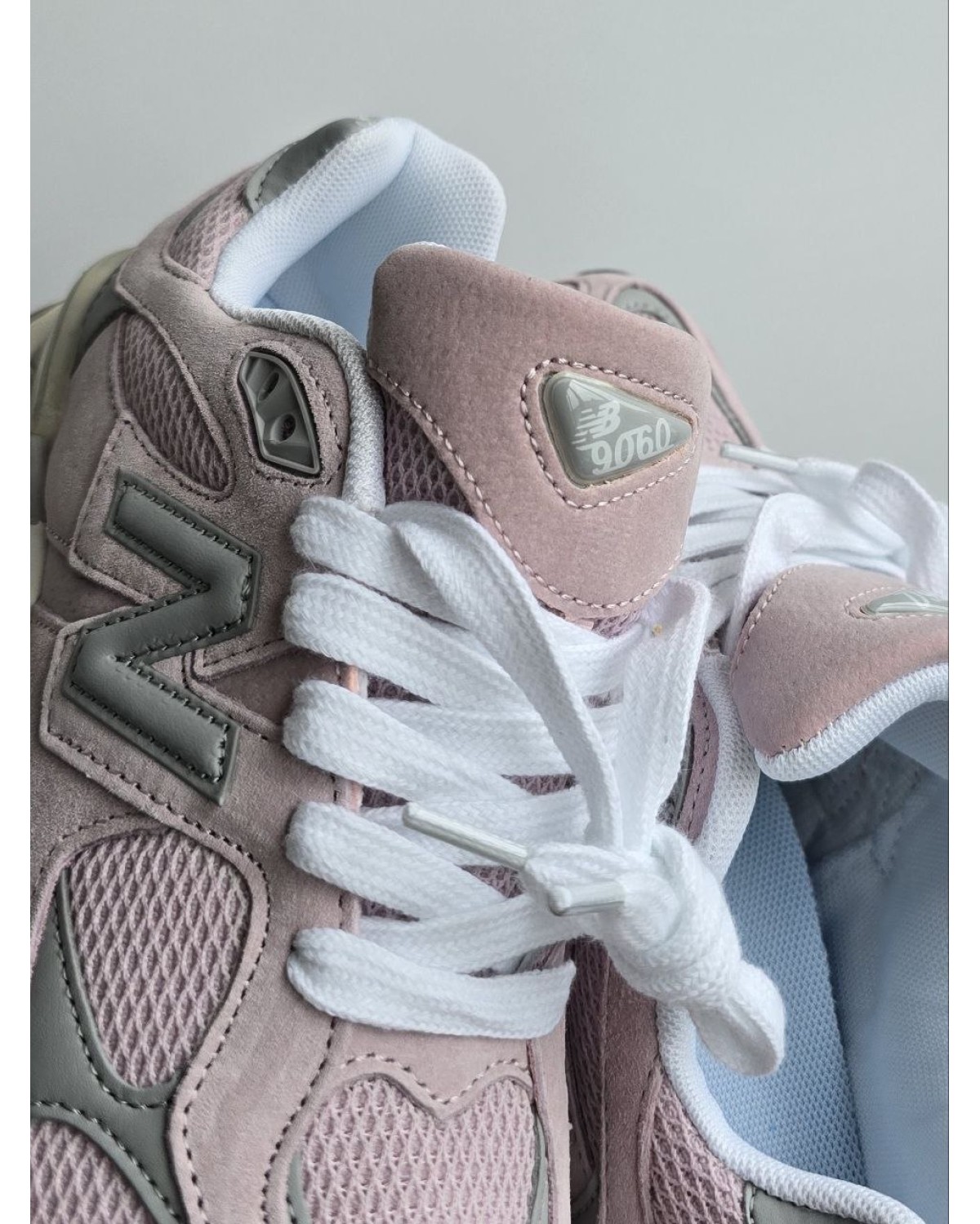 New Balance 9060 Soft Pink/Grey