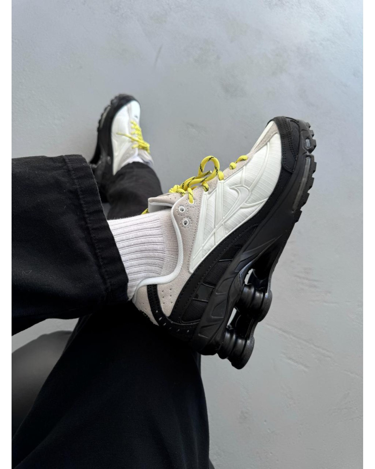 Nike Shox Black Sail