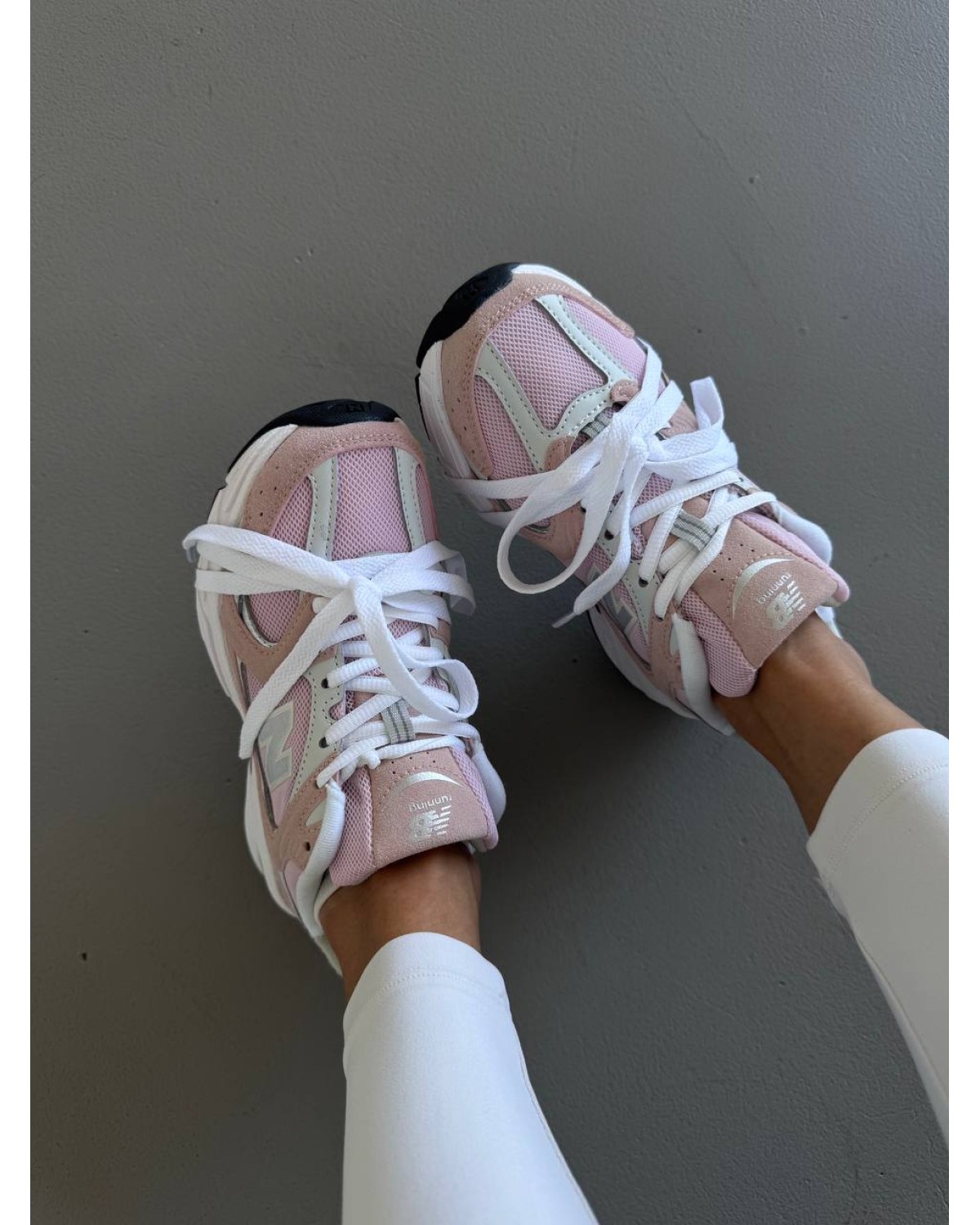 New Balance 530 Pink/White Laces