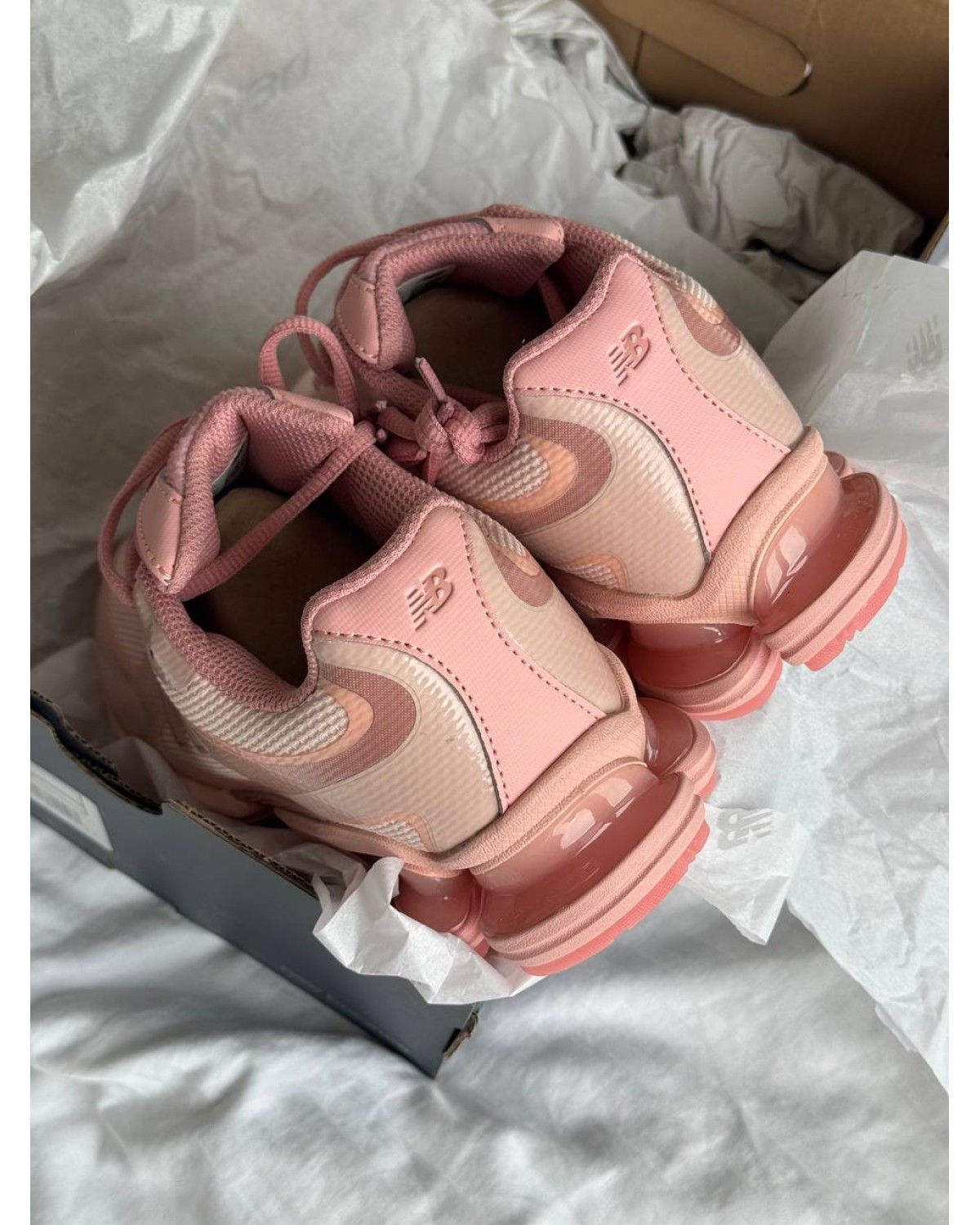 New Balance 2000 Pink