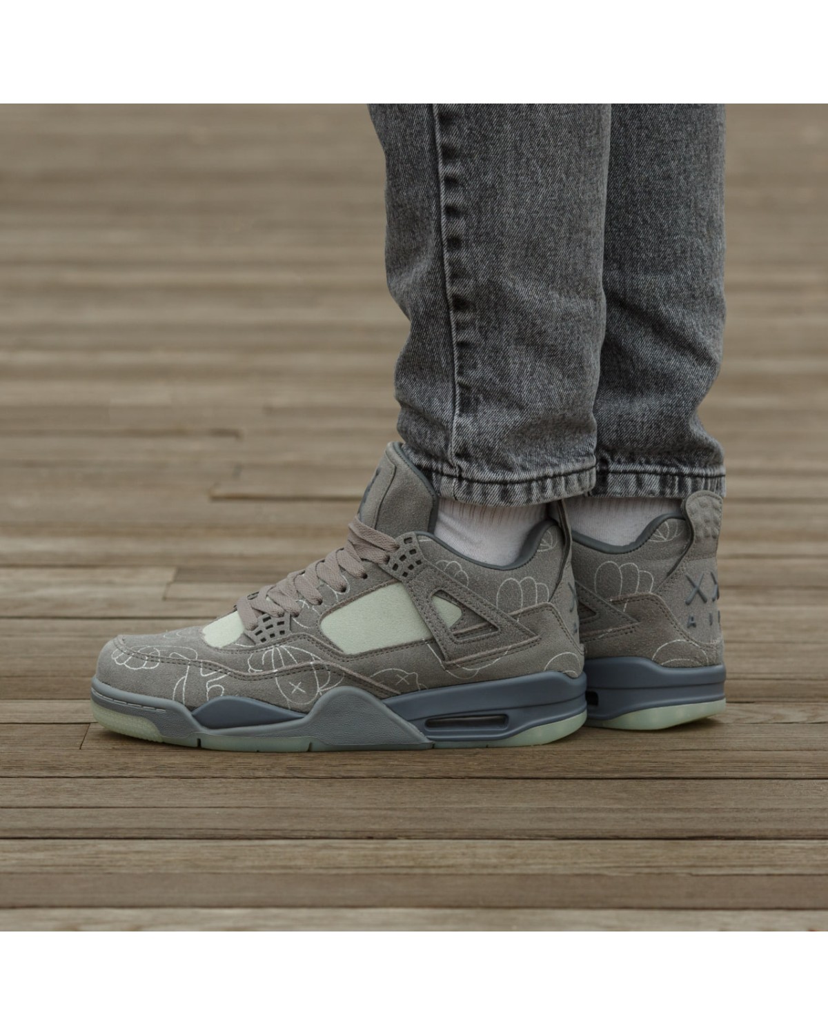 Nike Air Jordan 4 Kaws