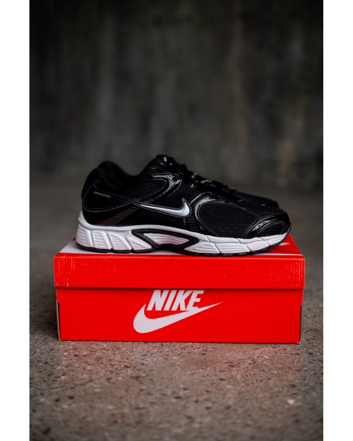 Nike V5 RNR Black/White