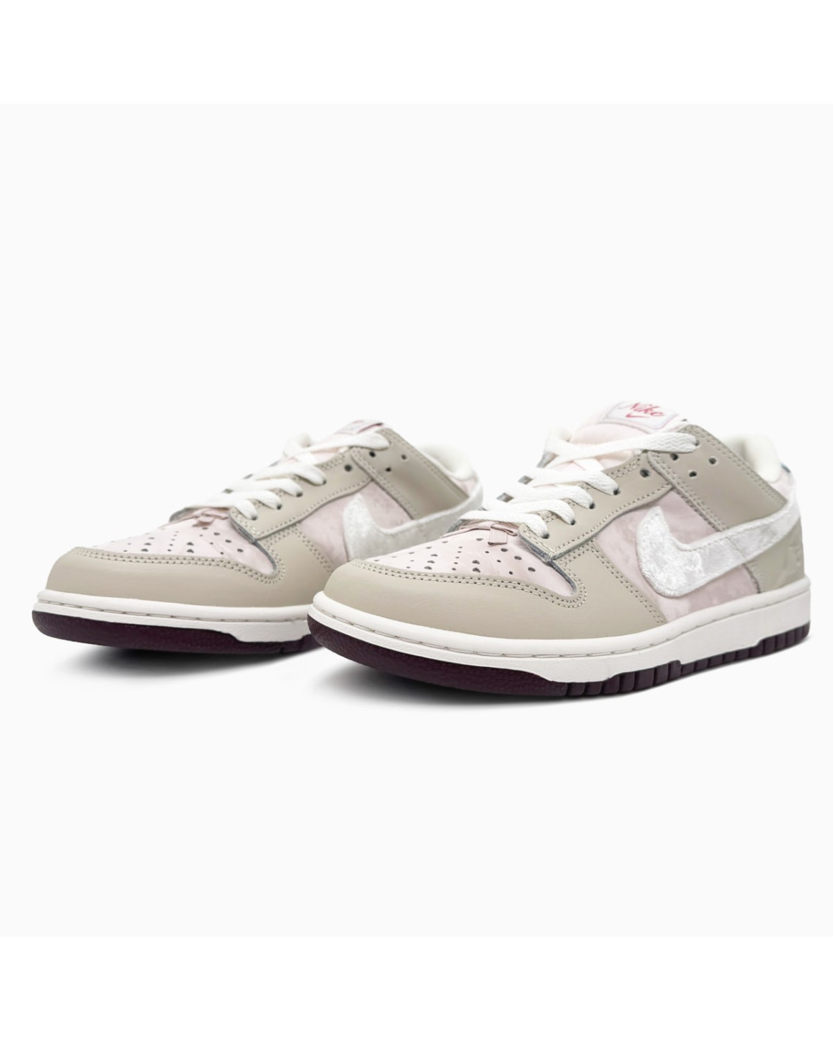 Nike Dunk Low Valentines Day