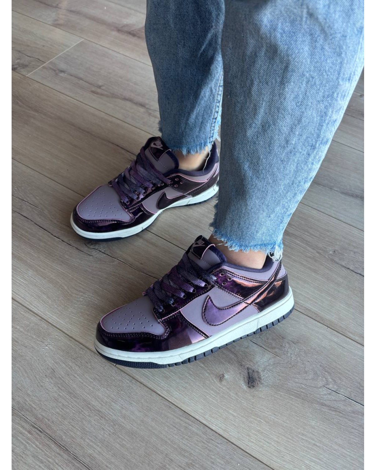 Nike SB Dunk Low SE Panda Purple