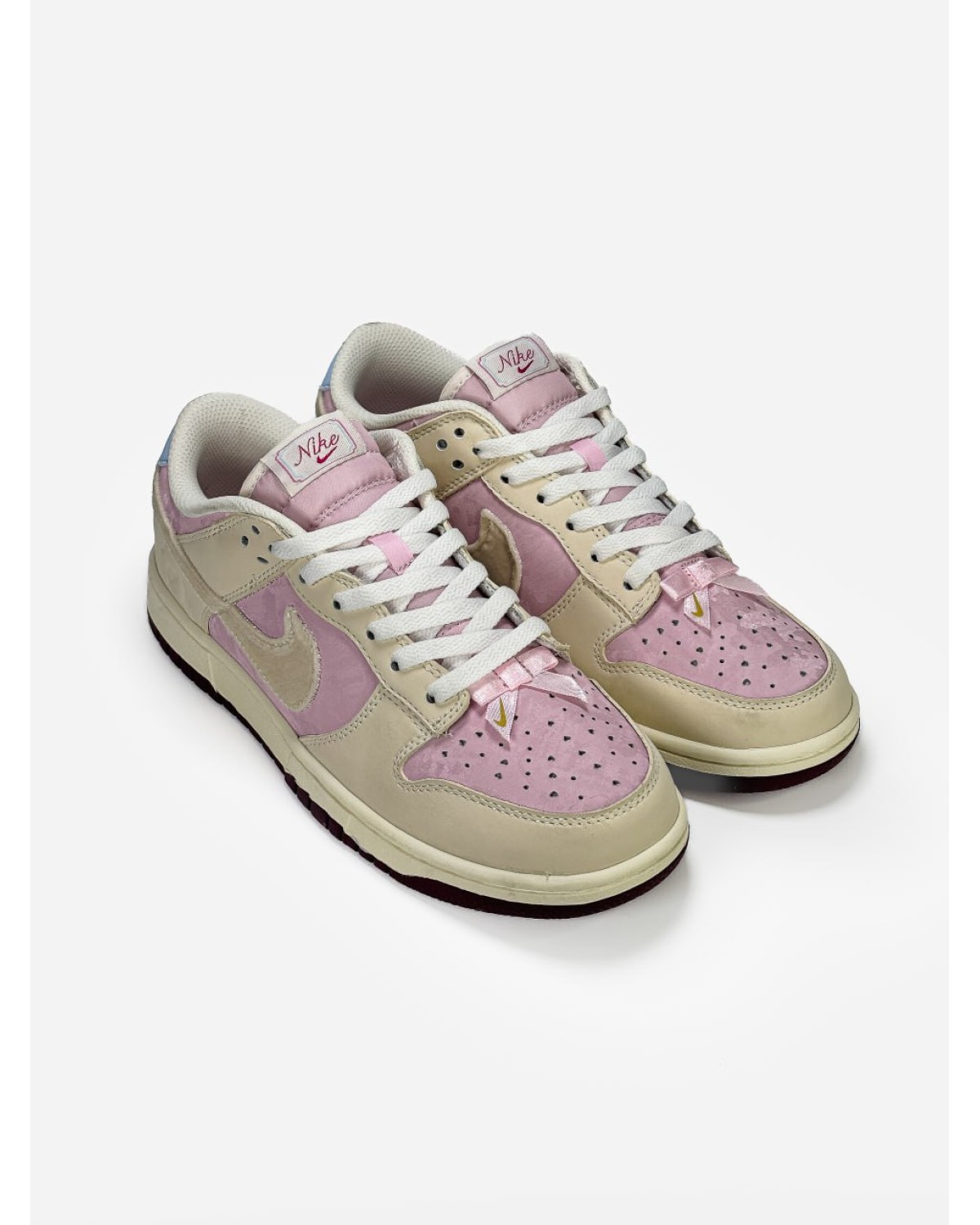 Nike Dunk Low «Valentine's Day»