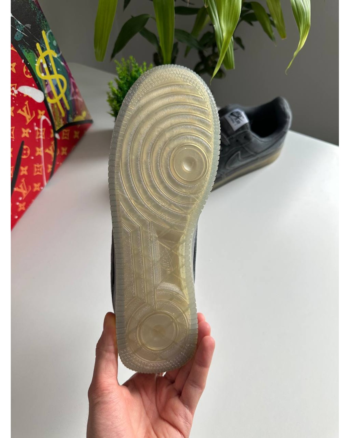 Nike Air Force 1 '07 LV8 Suede Grey