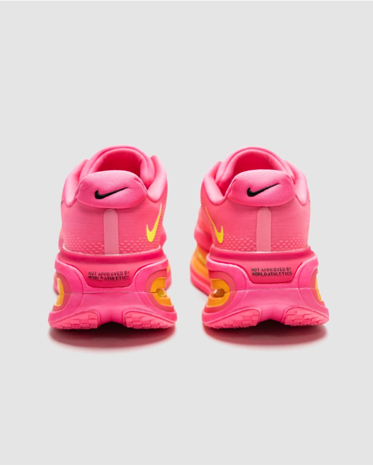 Nike Vomero 'Hyper Pink'