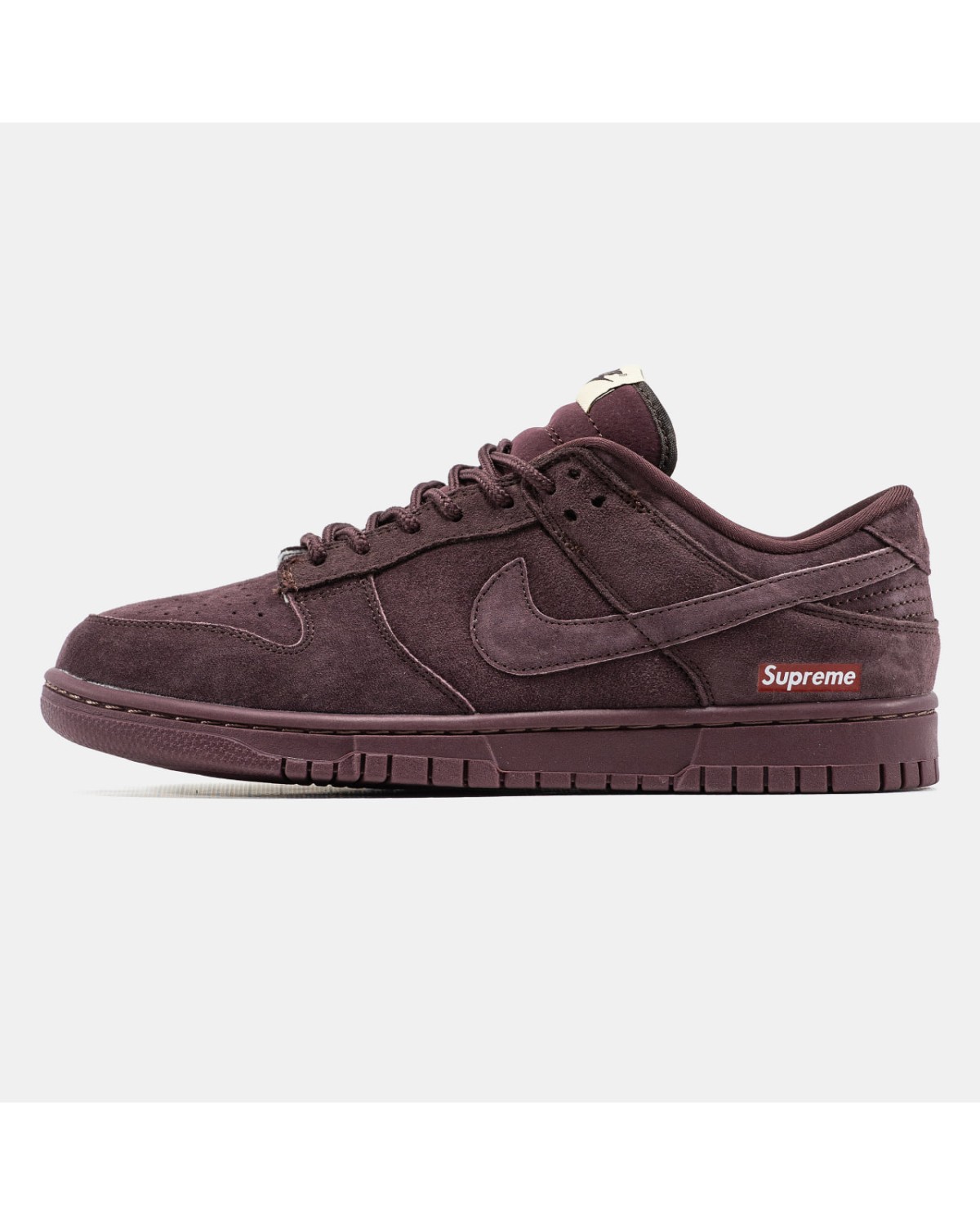 Nike SB Dunk Low x Supreme