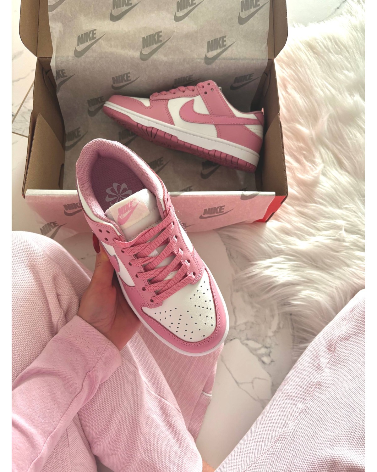 Nike SB Dunk Low Pink White