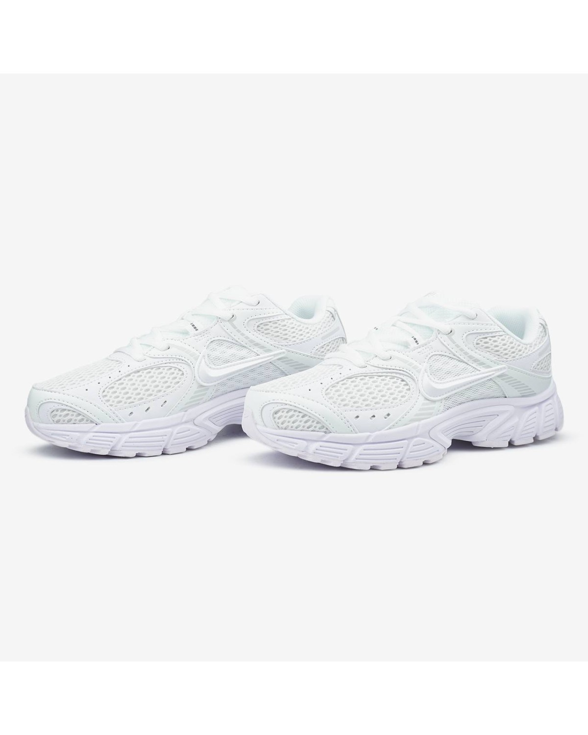 Nike V5 RNR Full White