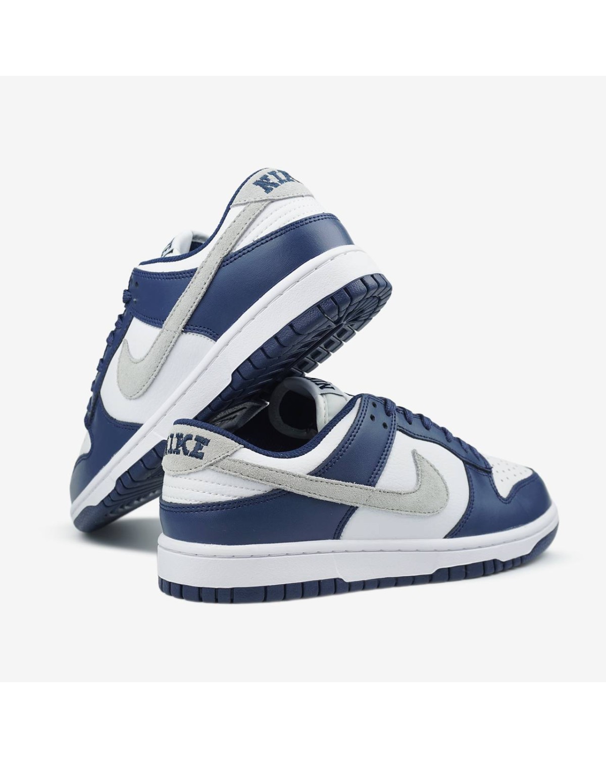 Nike SB Dunk Low Blue Midnight Navy Nike SB Dunk Low Blue Midnight Navy