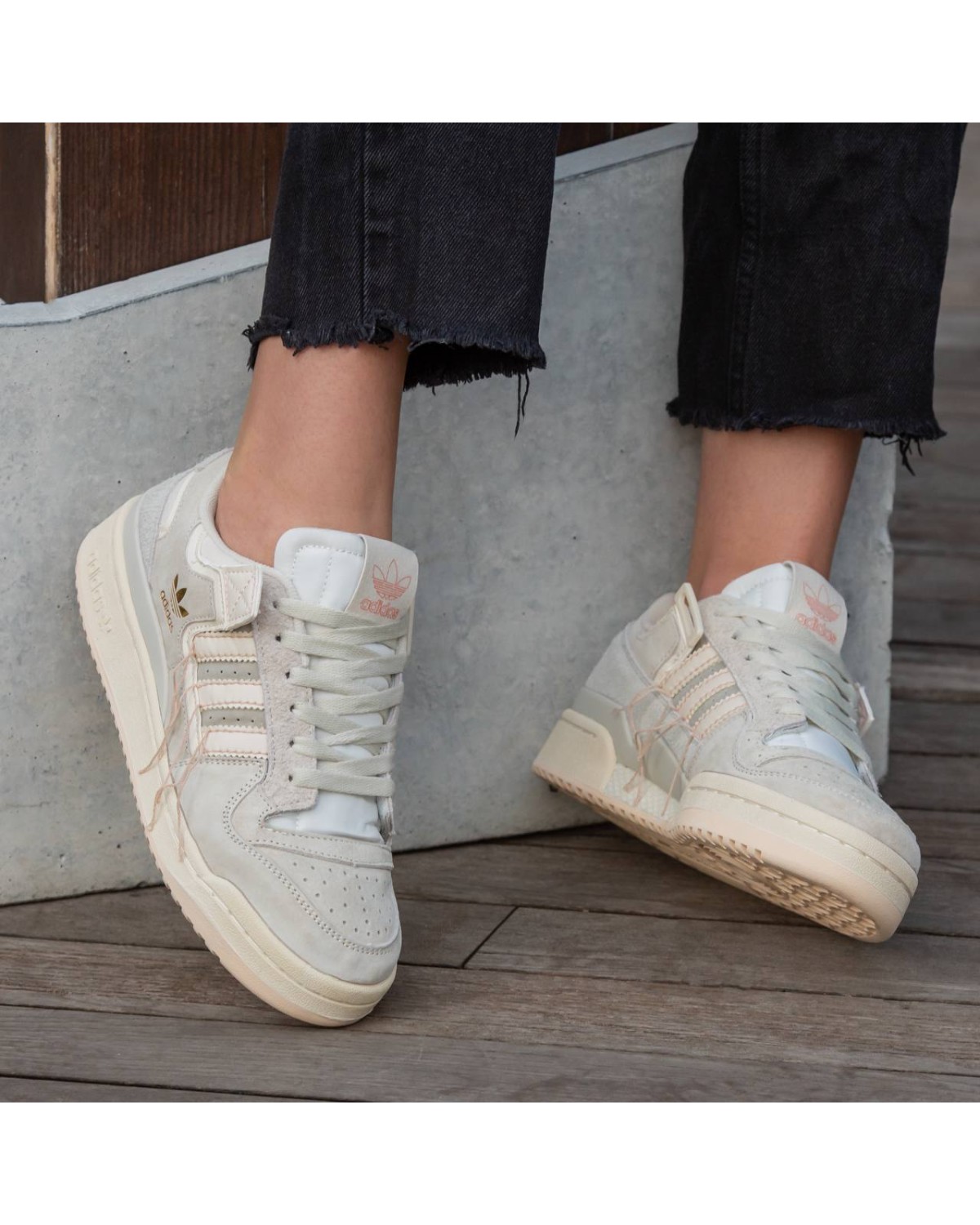 Adidas Forum 84 Low Off White v2 Adidas Forum 84 Low Off White v2