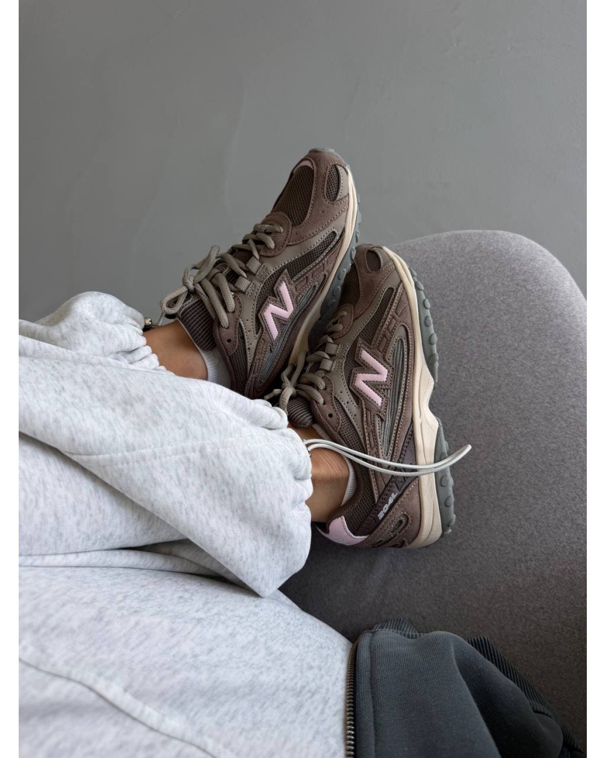 New Balance 204L Brown/Pink New Balance 204L Brown/Pink