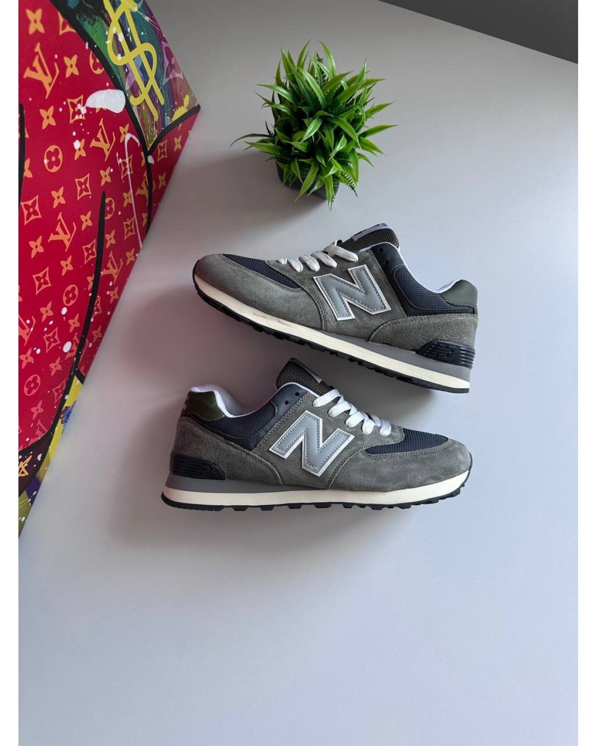 New Balance 574 Graphite