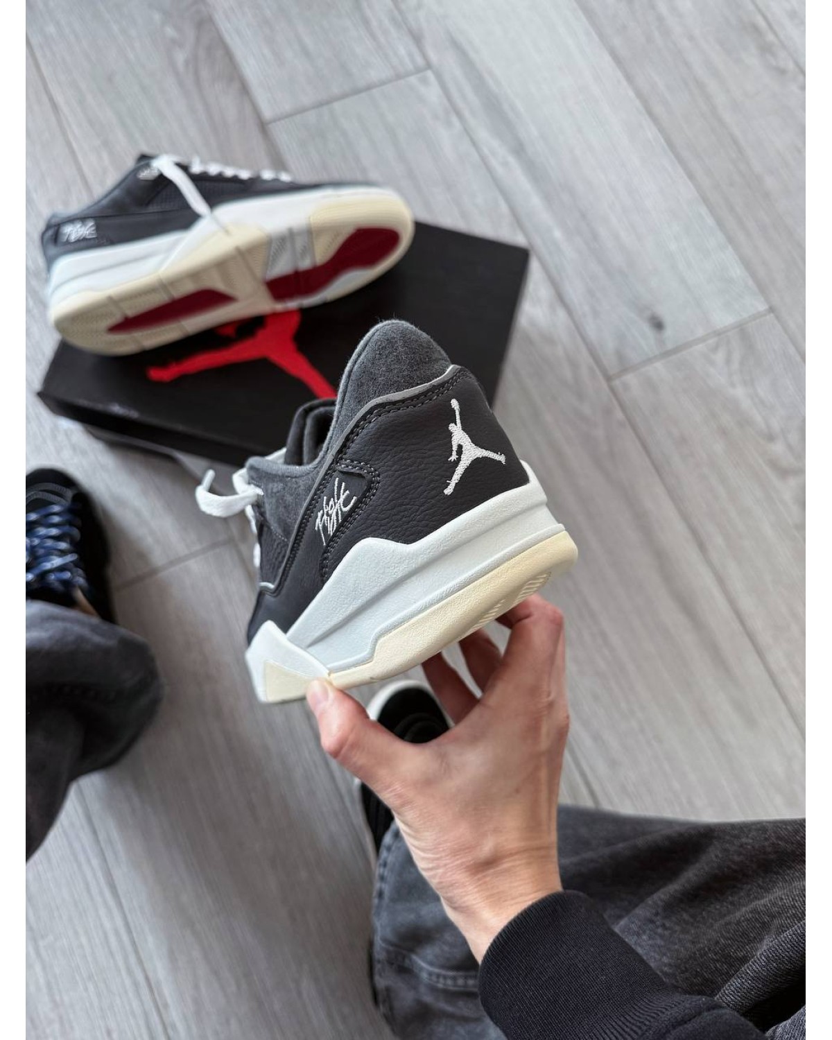 Air Jordan Flight Court Grey