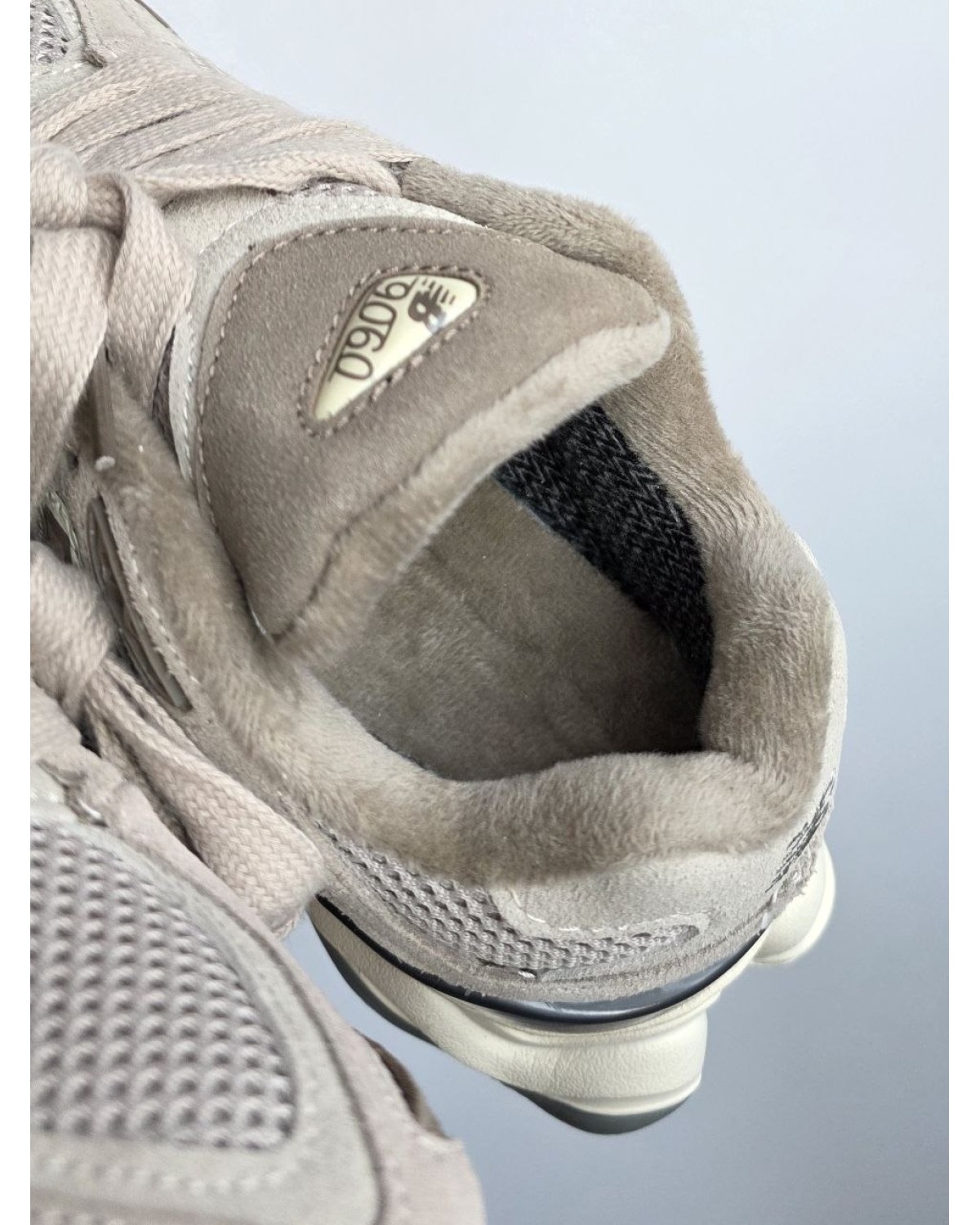 New Balance 9060 Gore-Tex Taupe/Beige New Balance 9060 Gore-Tex Taupe/Beige