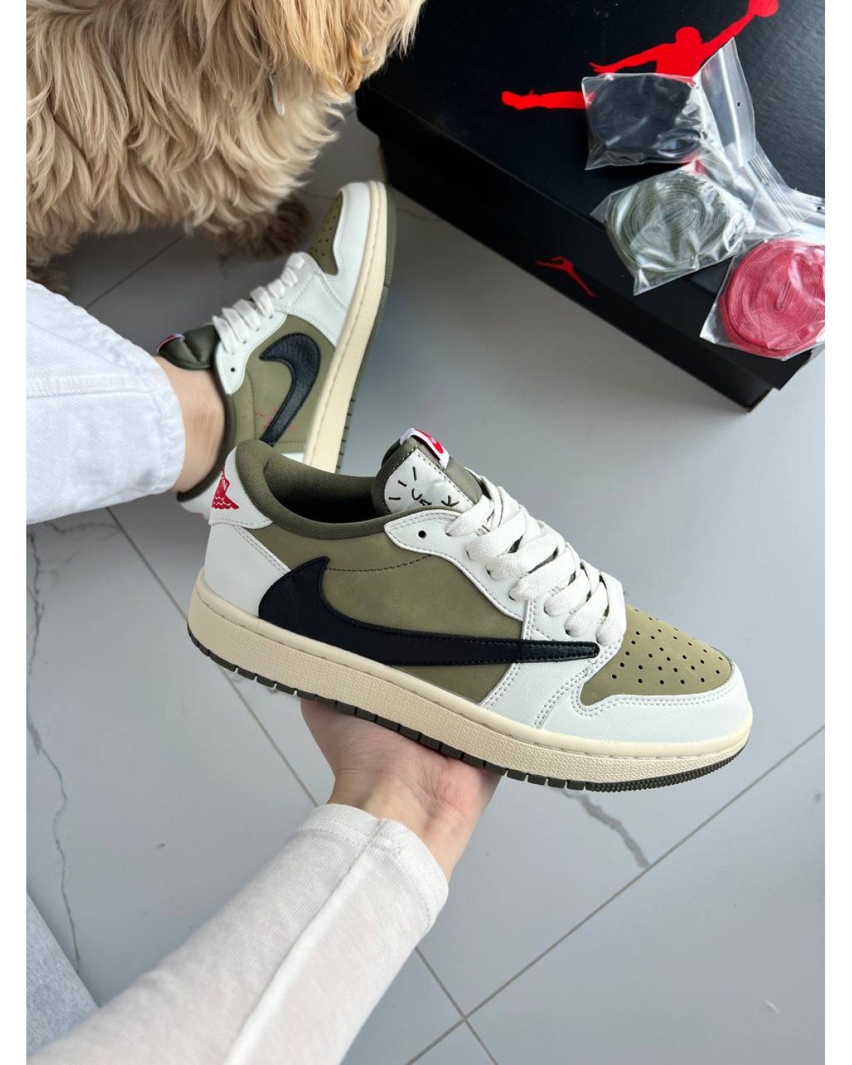 Jorgan 1 Low x Travis Scott OG SP Reverse Olive Medium Jorgan 1 Low x Travis Scott OG SP Reverse Olive Medium