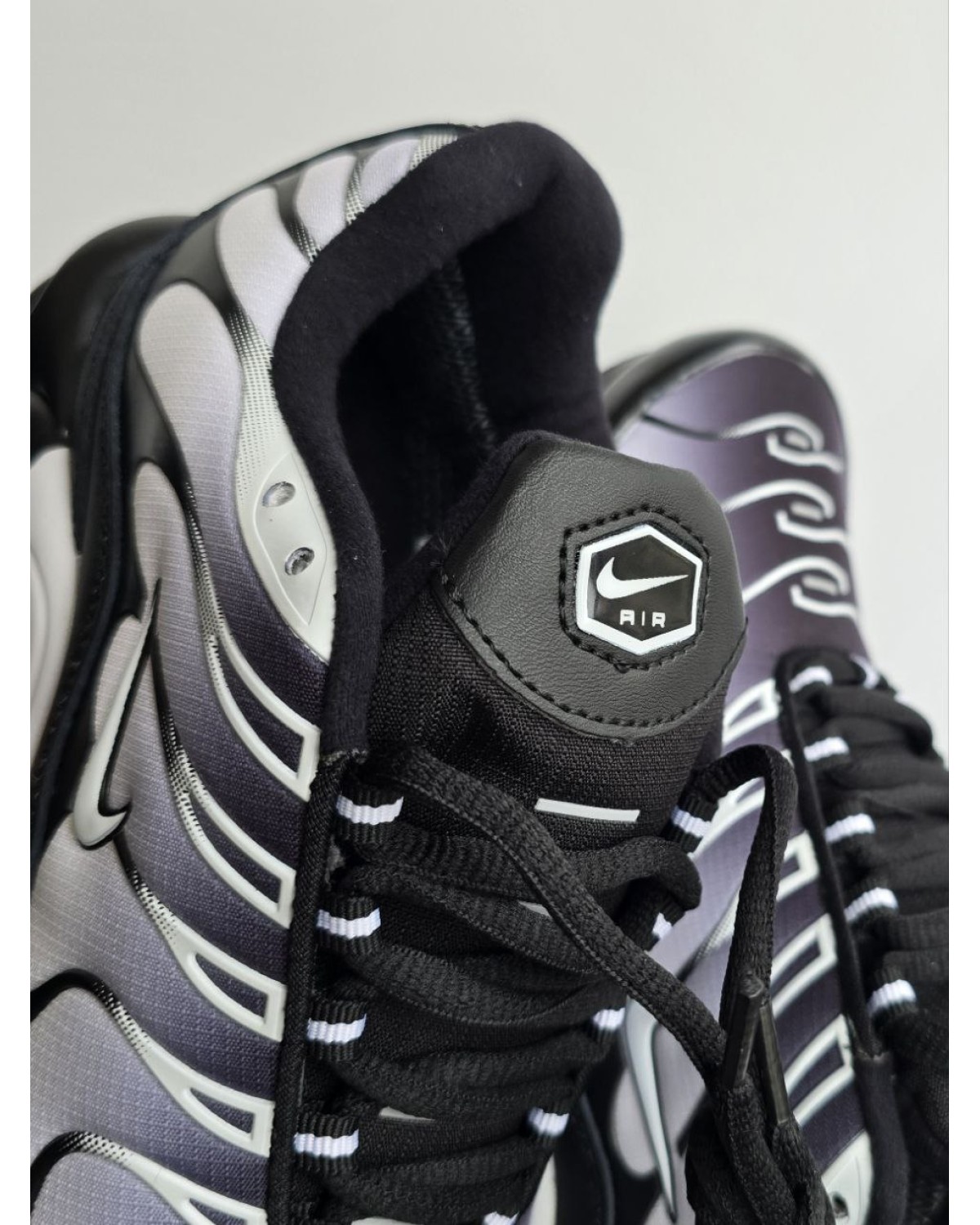 Nike TN Gore-Tex Black White Nike TN Gore-Tex Black White