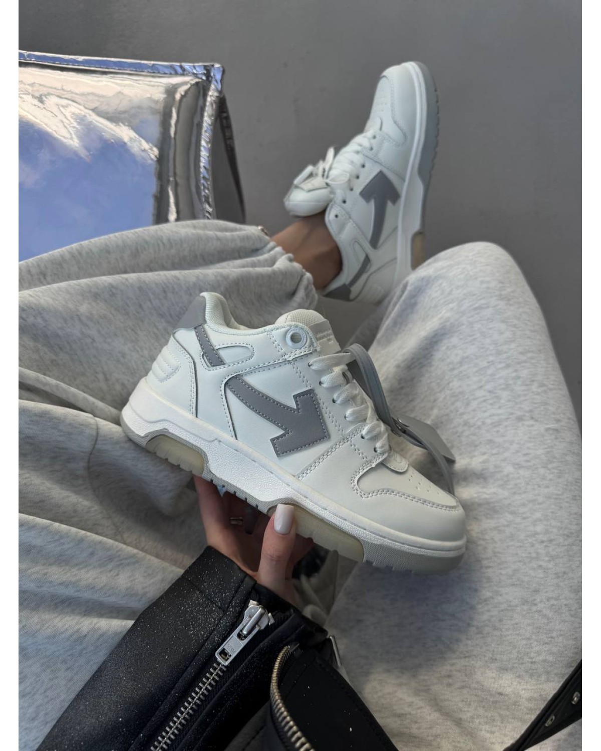 Off White Sponge Mid Top White/Grey