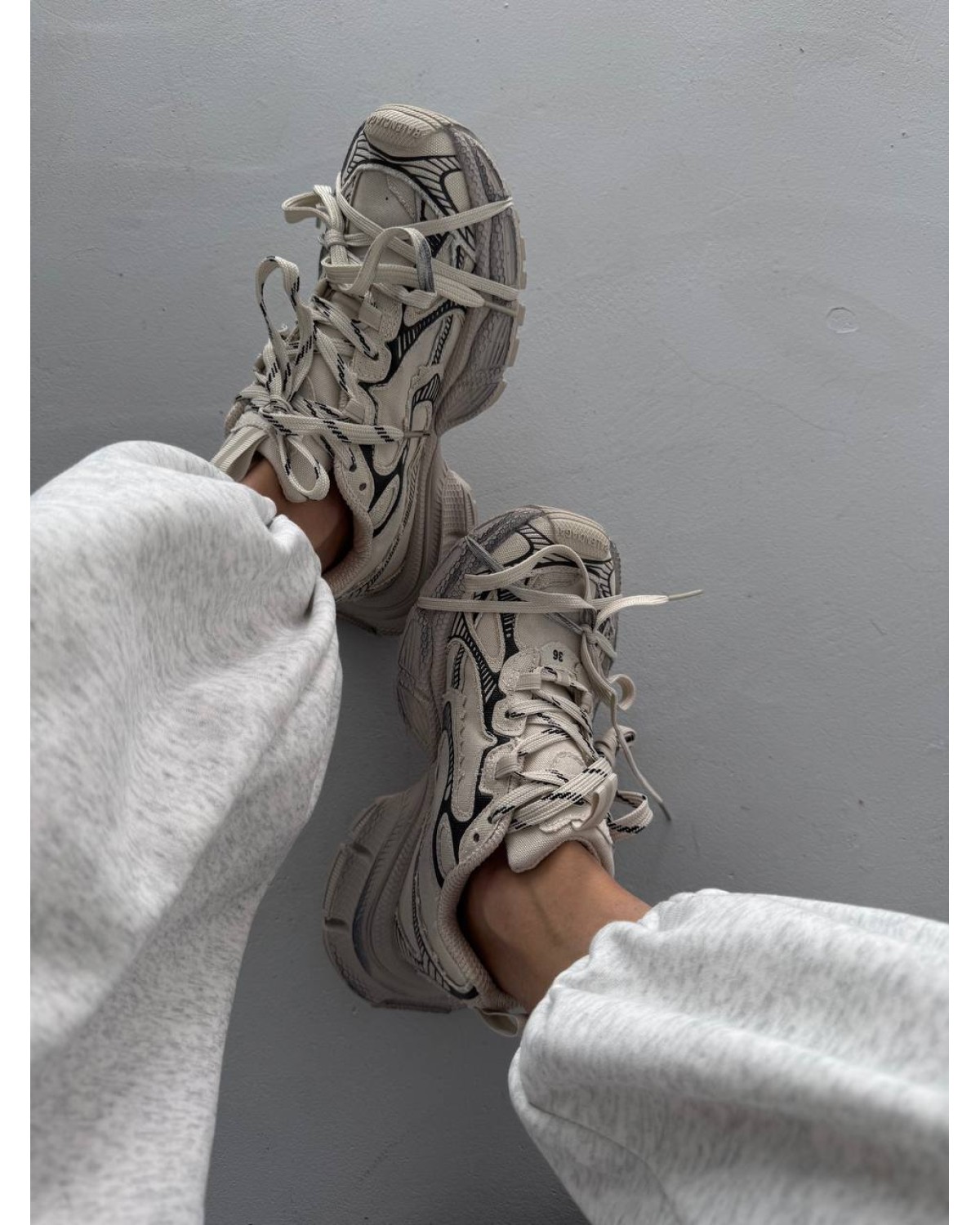 Balenciaga 3xl Vintage Beige