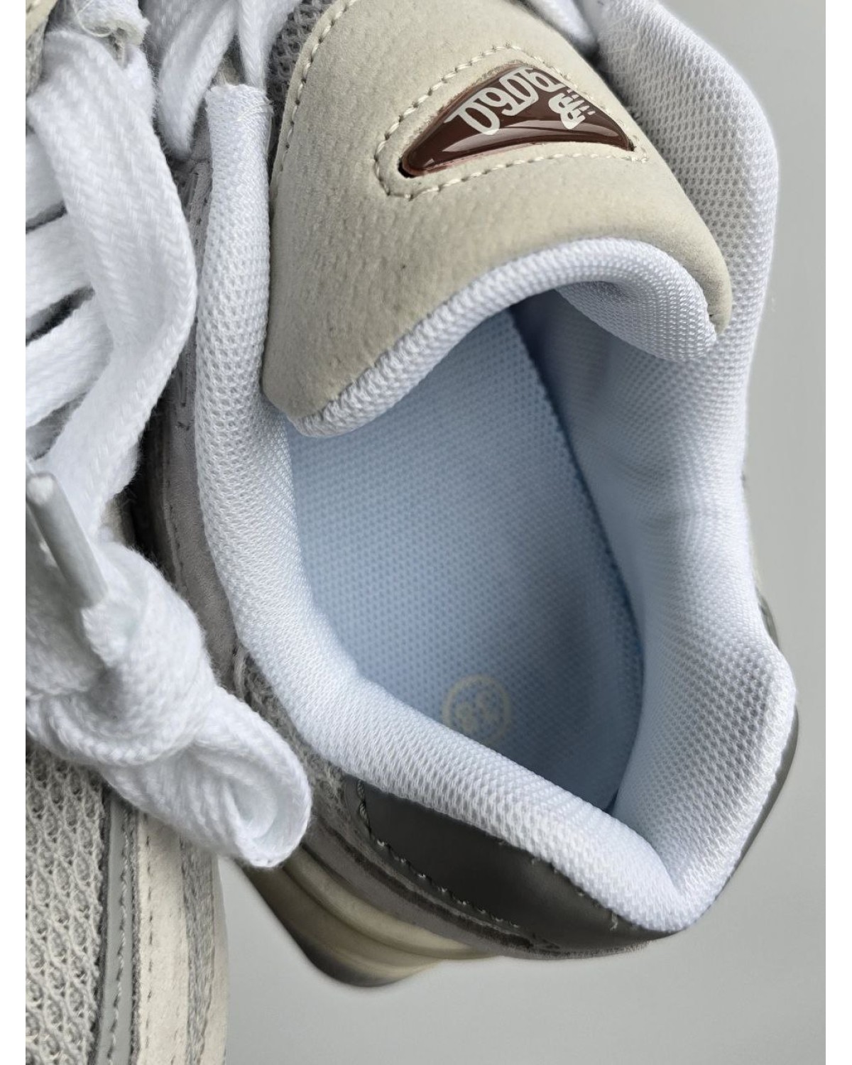 New Balance 9060 Beige