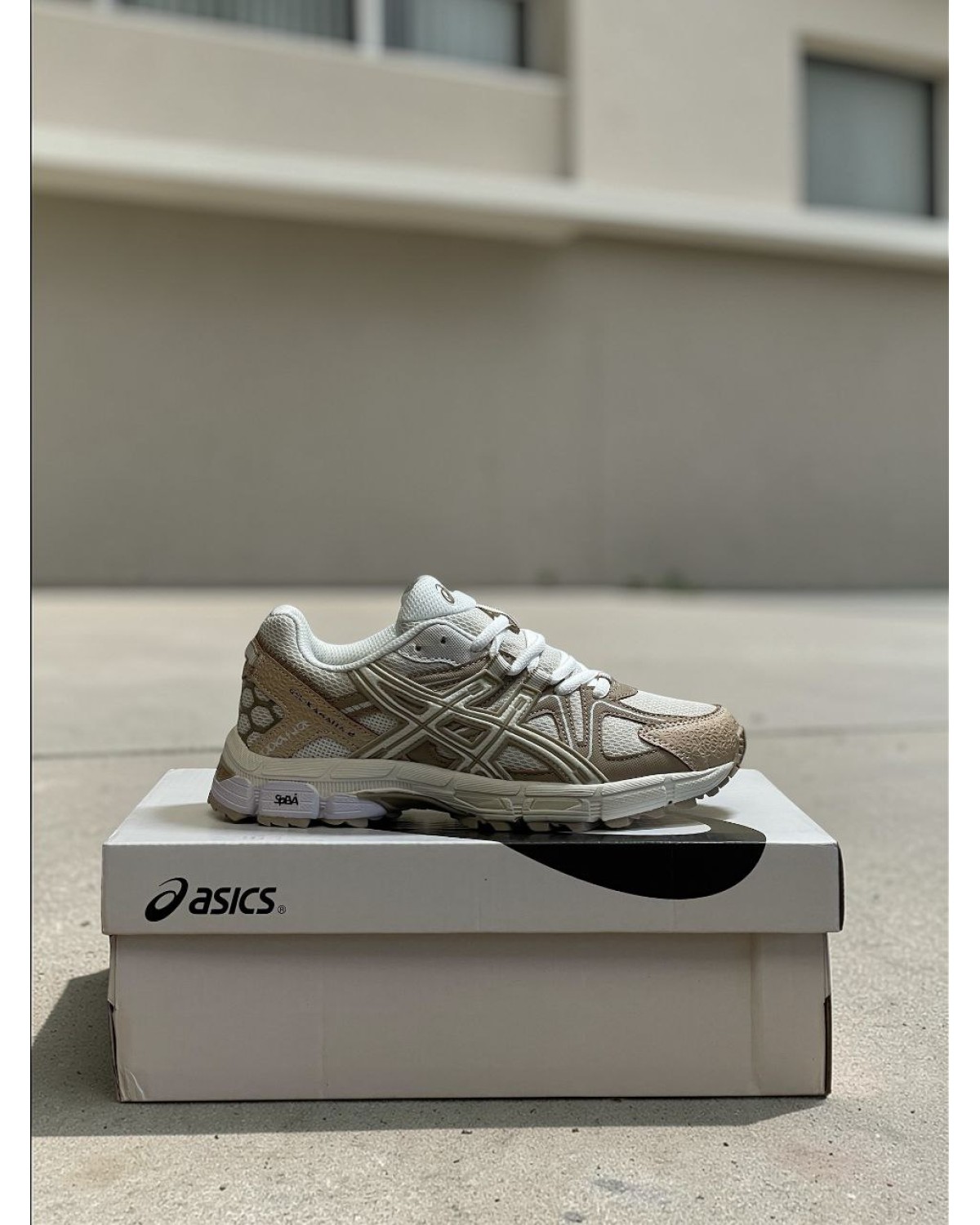 Asics Gel Kahana 8 Beige