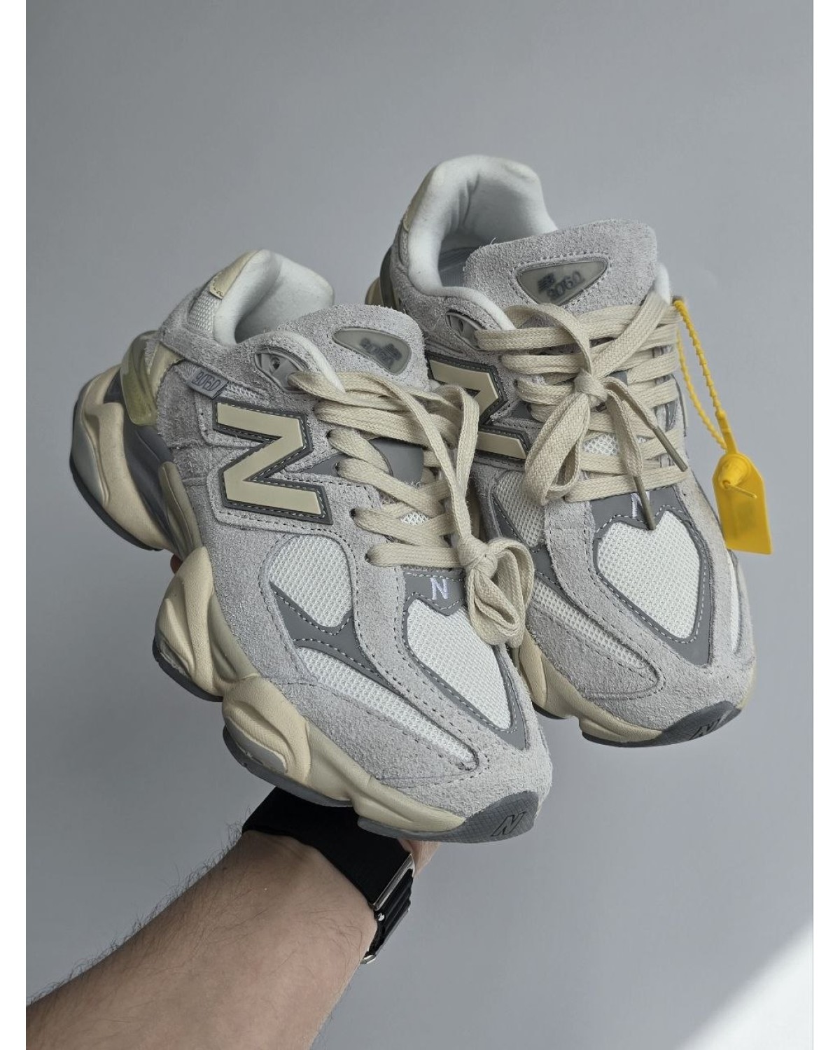 New Balance 9060 Grey/Cream
