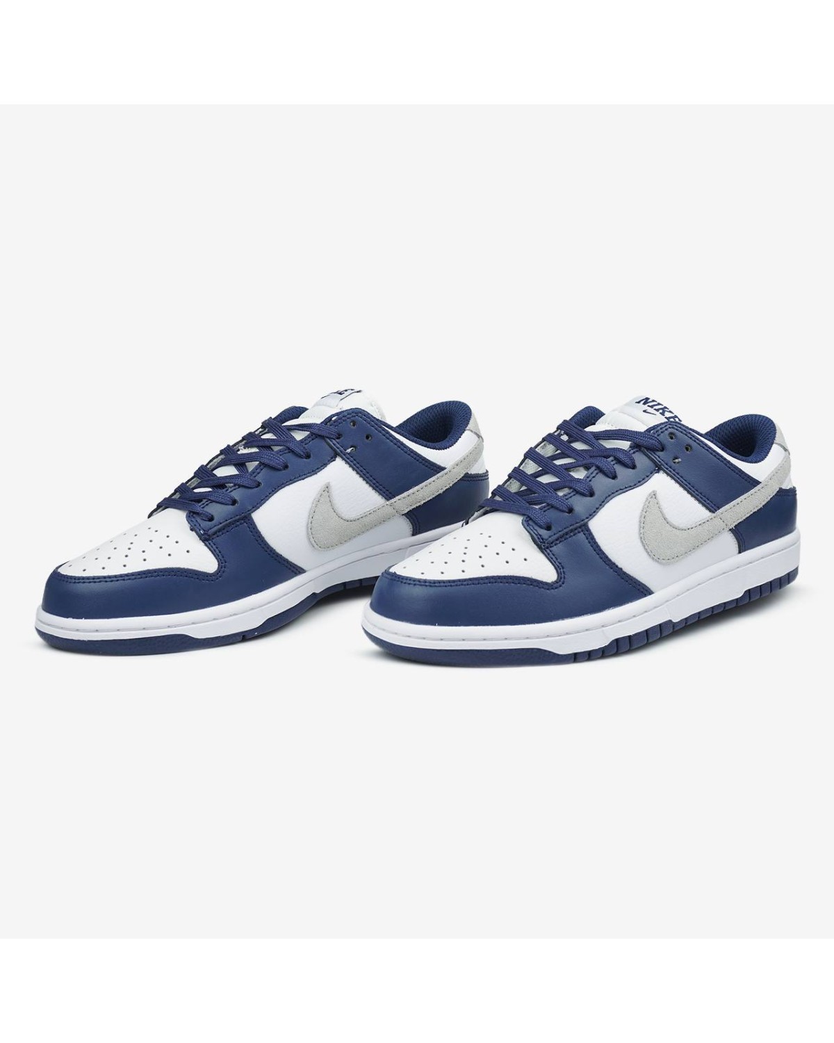 Nike SB Dunk Low Blue Midnight Navy Nike SB Dunk Low Blue Midnight Navy