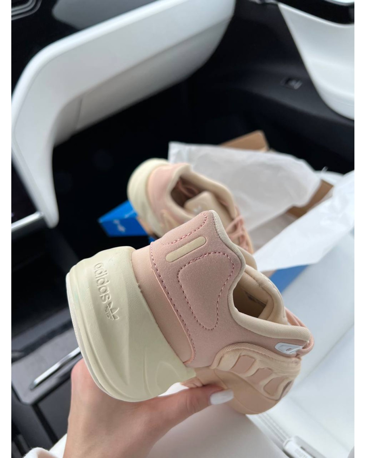 Adidas Ozelia Golden Rose