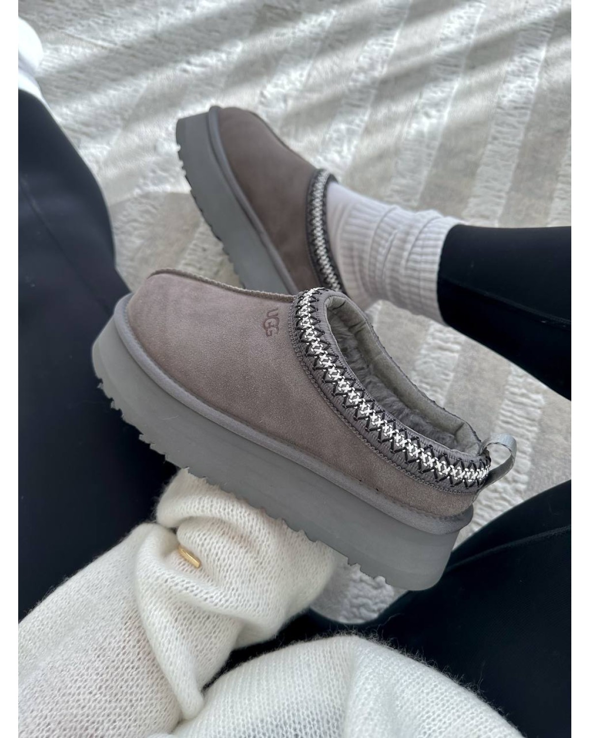 Tasman Platform Grey