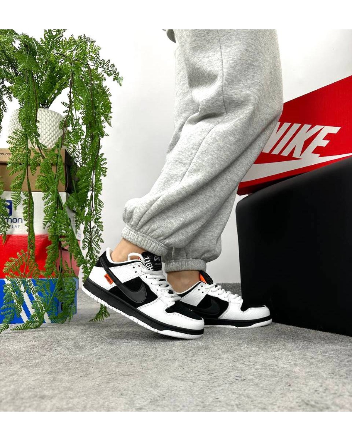 Nike SB Dunk Low Tightbooth White Black Nike SB Dunk Low Tightbooth White Black