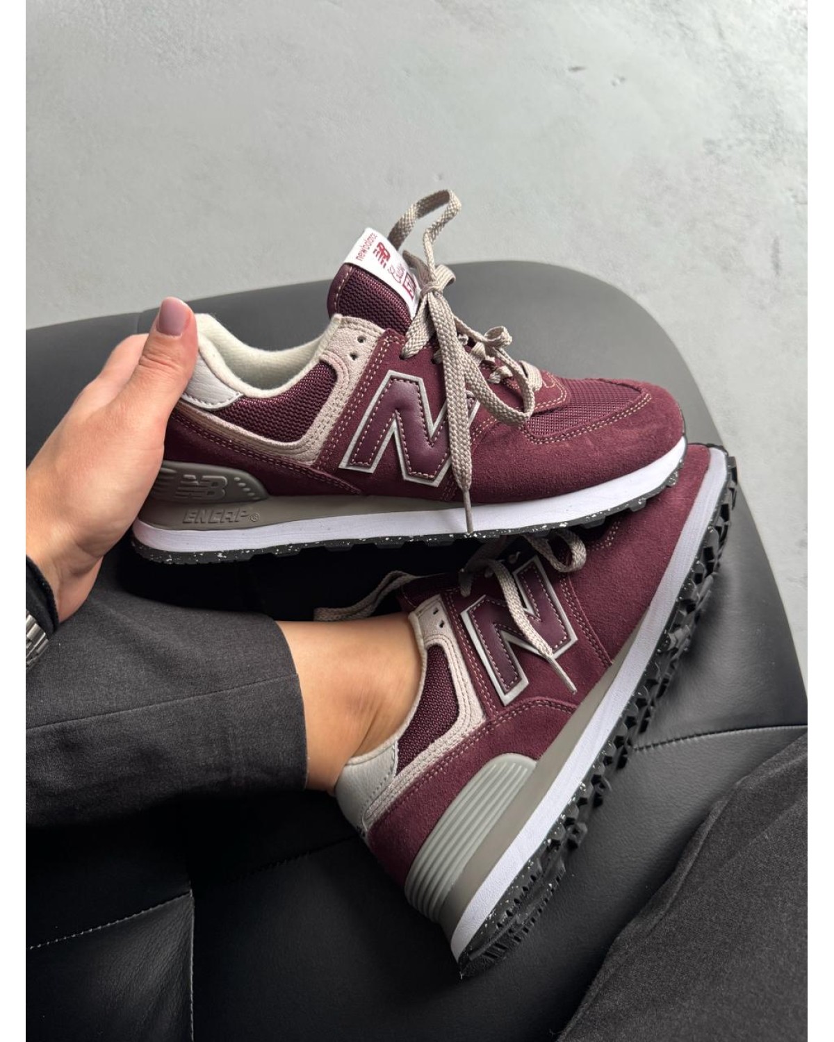 New Balance 574 Burgundy