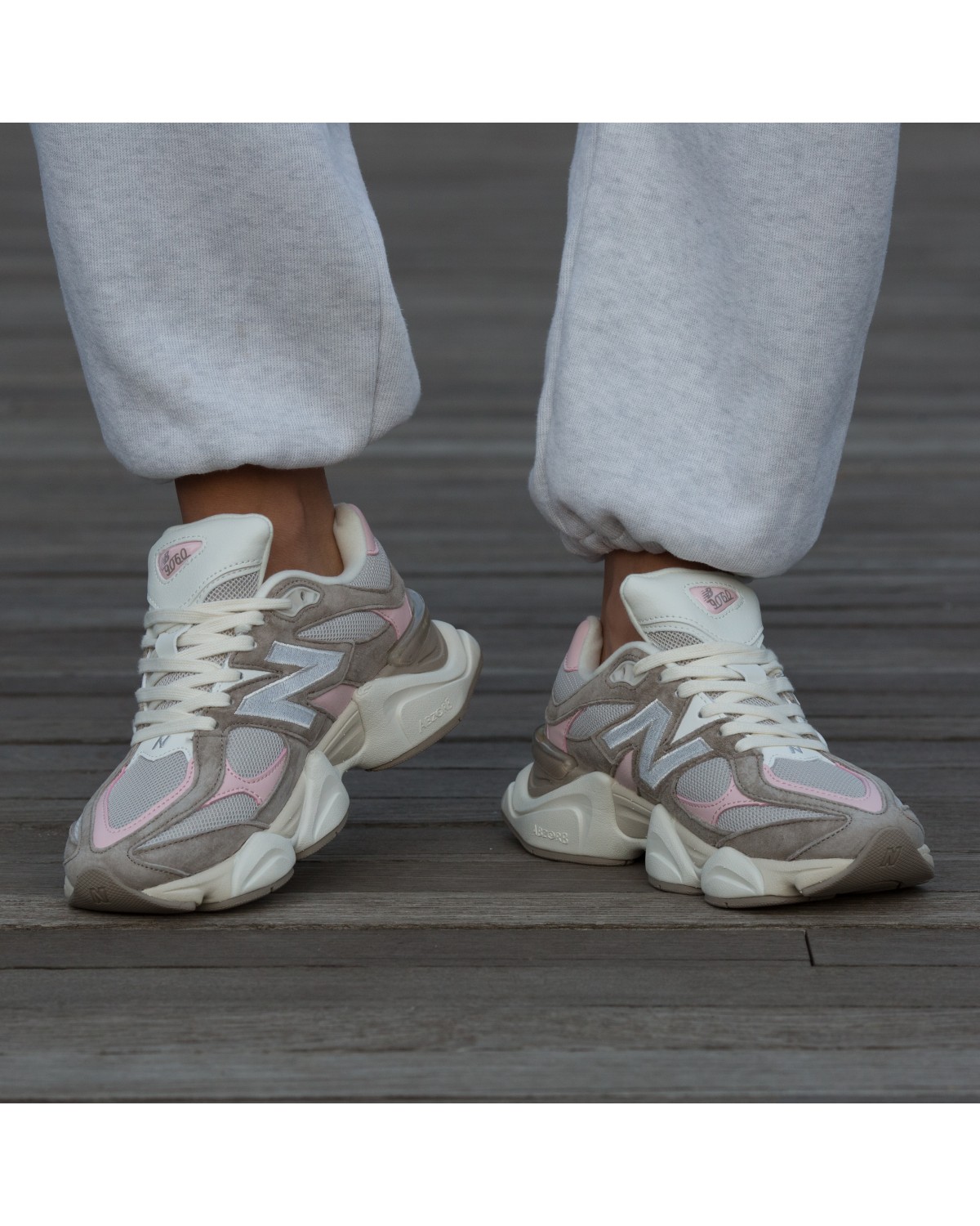 New Balance 9060 Brown Rose
