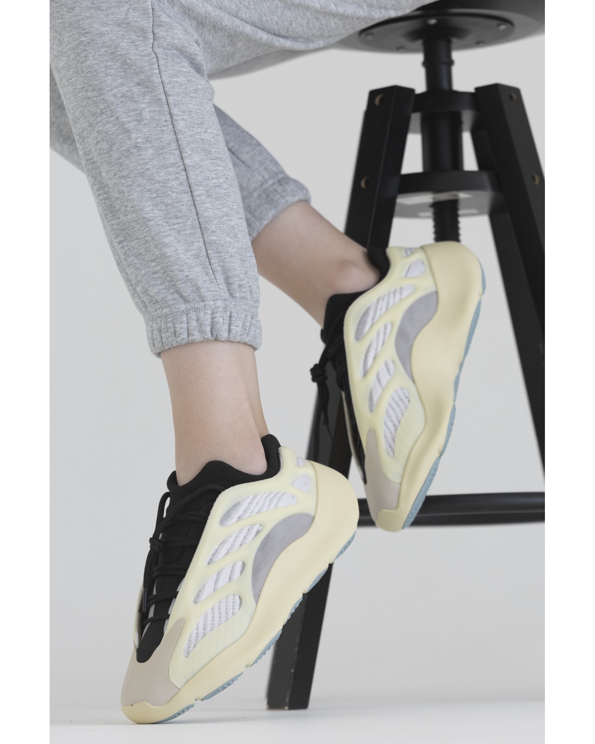 Adidas Yeezy Boost 700 V3 Azael Adidas Yeezy Boost 700 V3 Azael