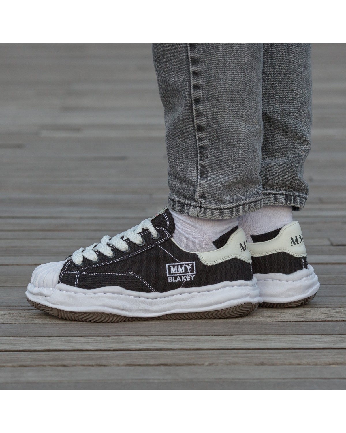 MMY Black White