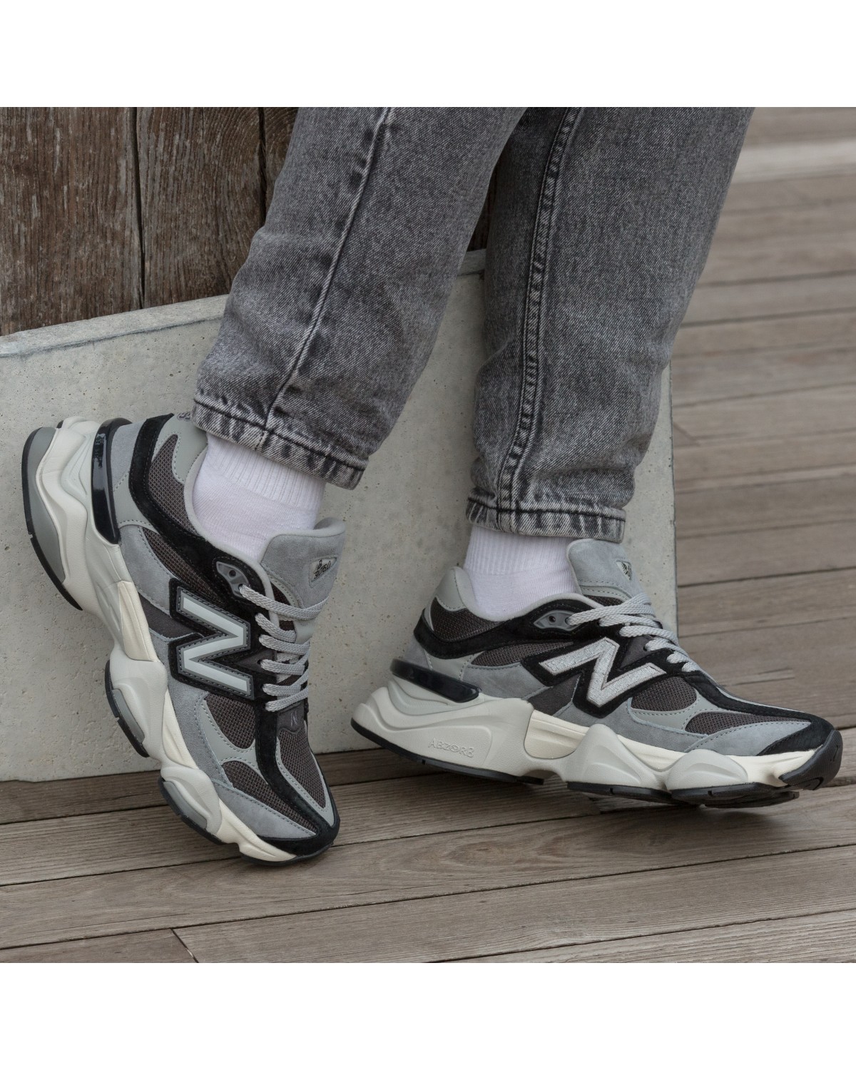 New Balance 9060 Black Grey