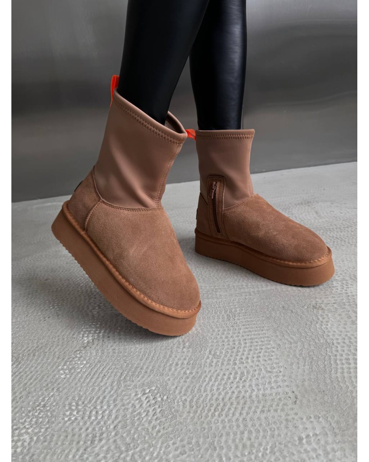 UGG Dipper Boots Ginger