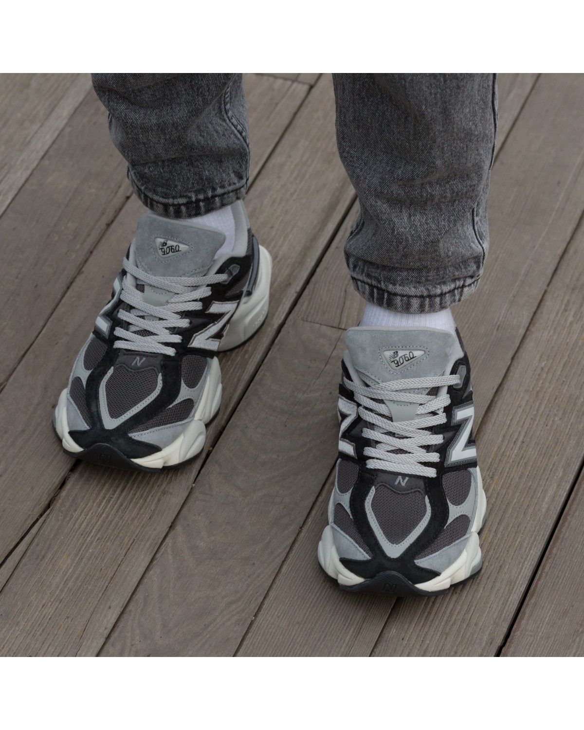 New Balance 9060 Black Grey
