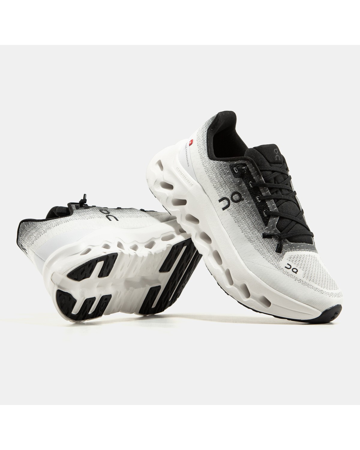 ON Cloudsurfer Dark  White