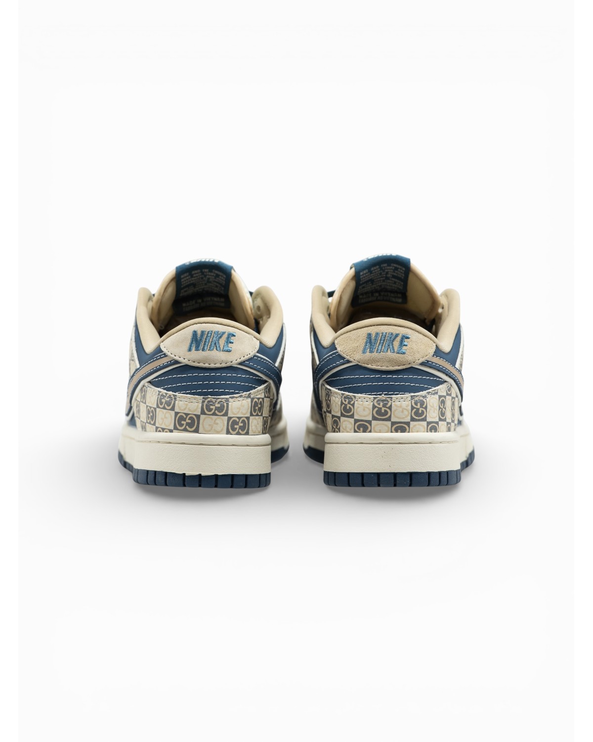Nike SB Dunk Low x Gucci